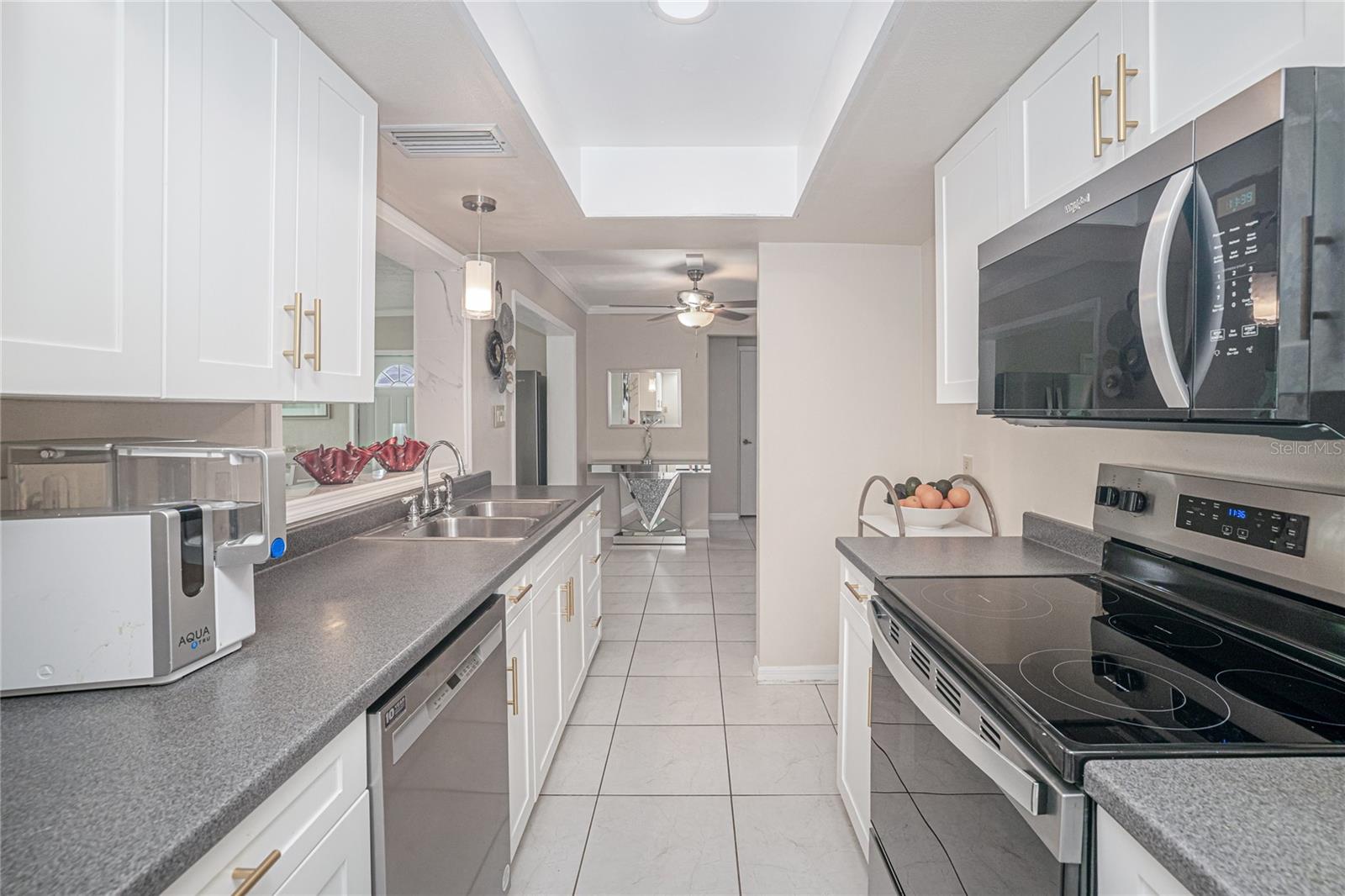 18423 Alphonse Cir Property Photo 6