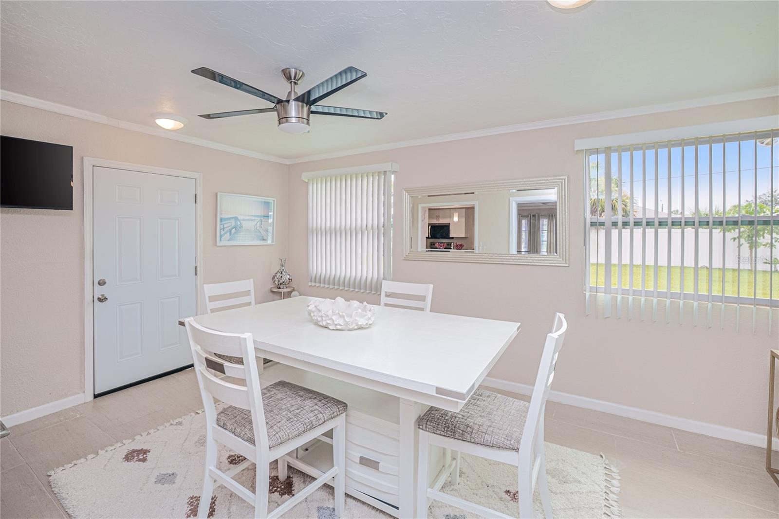 18423 Alphonse Cir Property Photo 8