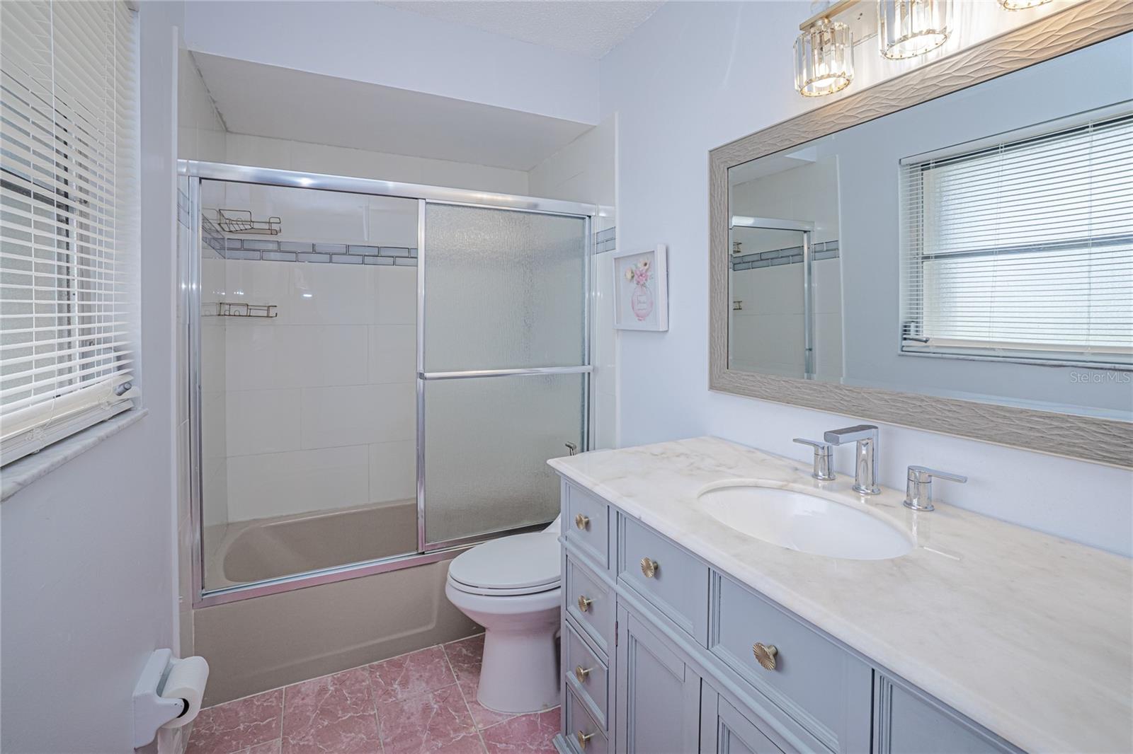 18423 Alphonse Cir Property Photo 17