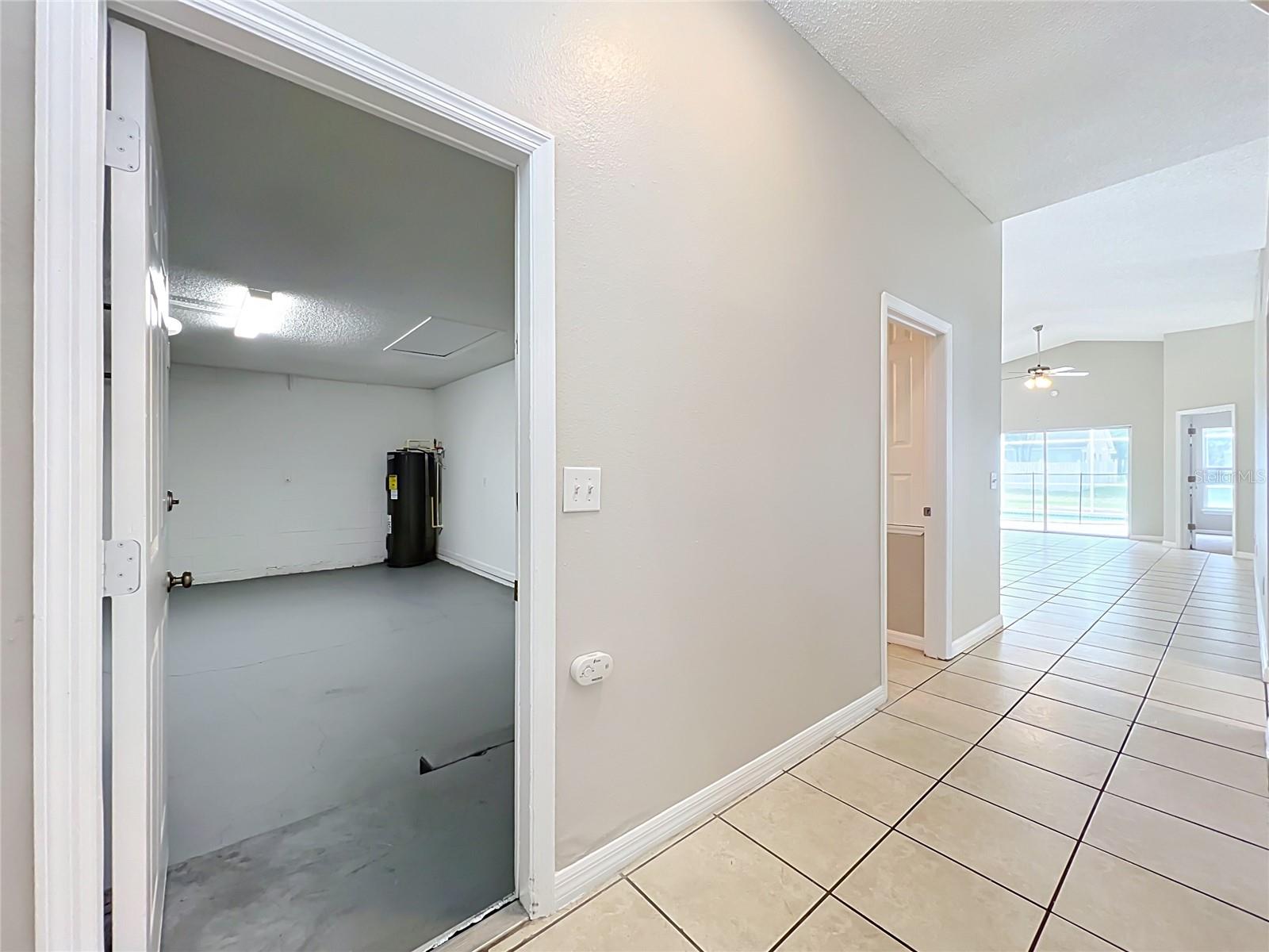 1005 Winding Water Way Property Photo 2