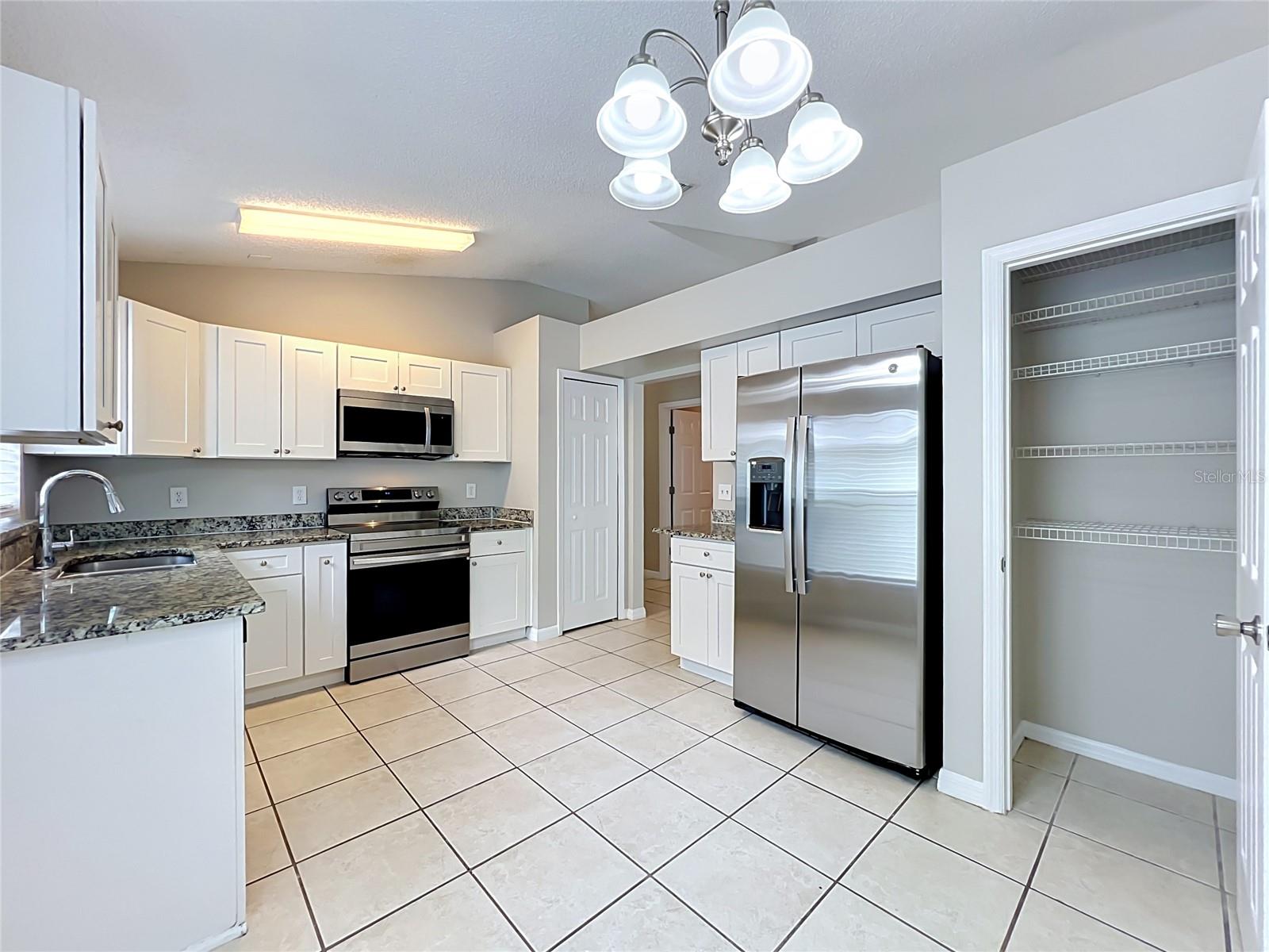1005 Winding Water Way Property Photo 5