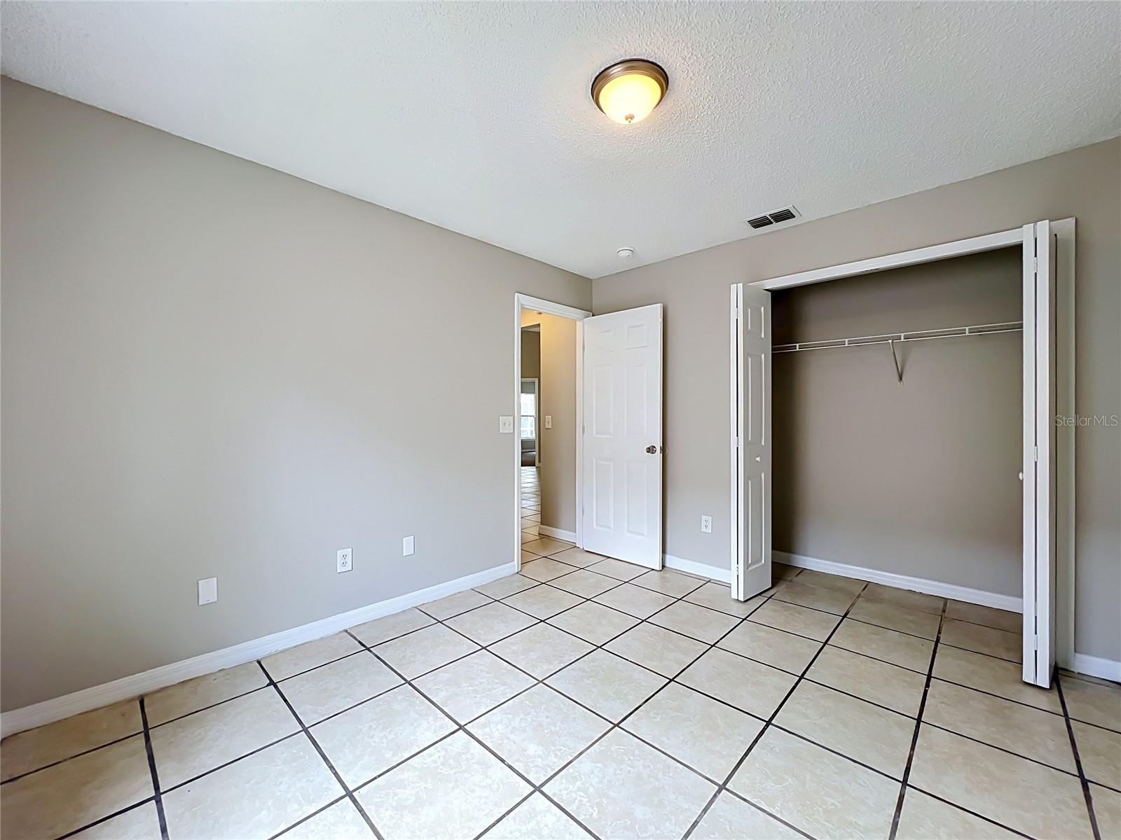 1005 Winding Water Way Property Photo 12