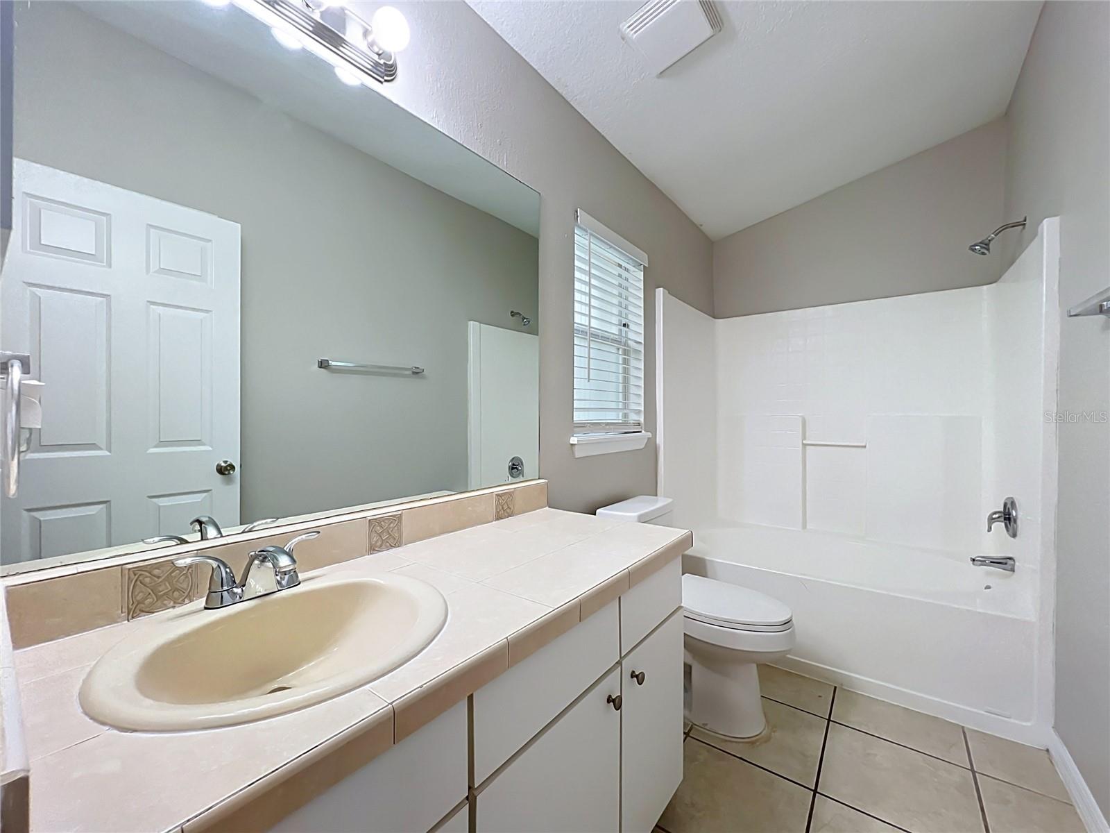 1005 Winding Water Way Property Photo 19