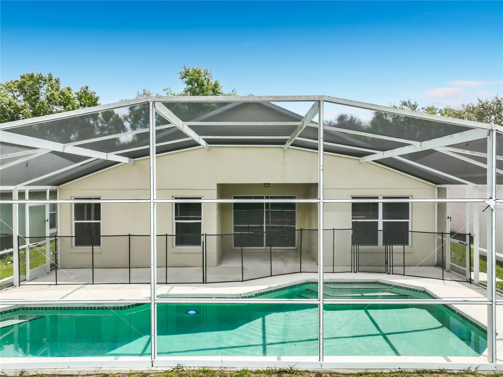 1005 Winding Water Way Property Photo 24