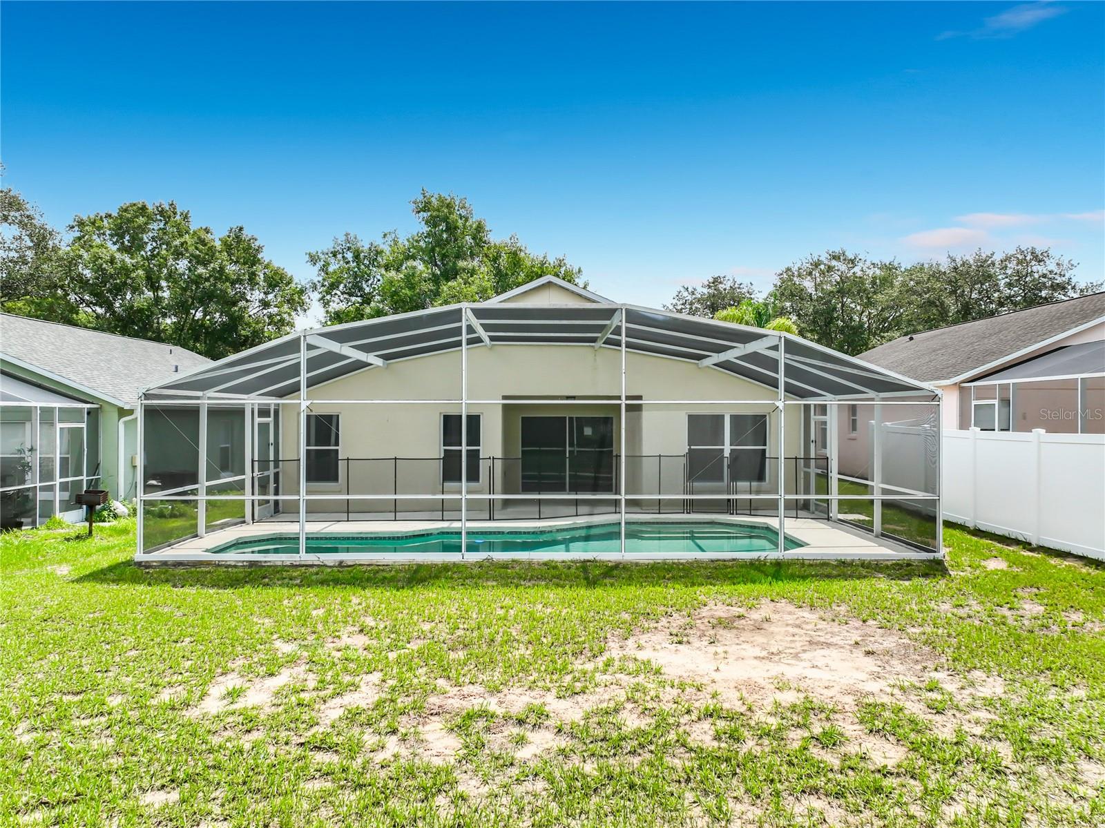 1005 Winding Water Way Property Photo 25