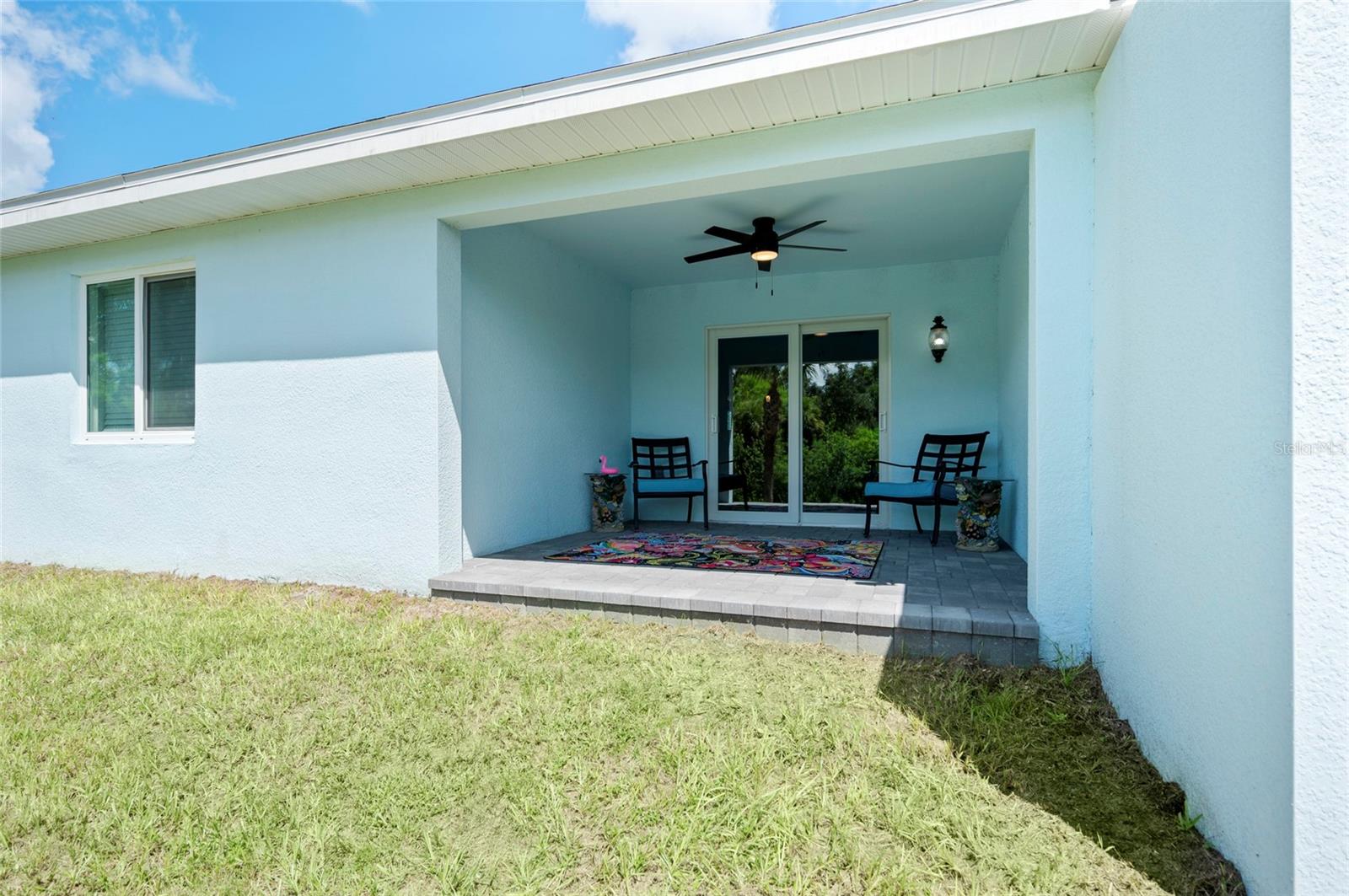 2098 Como St Property Photo 6