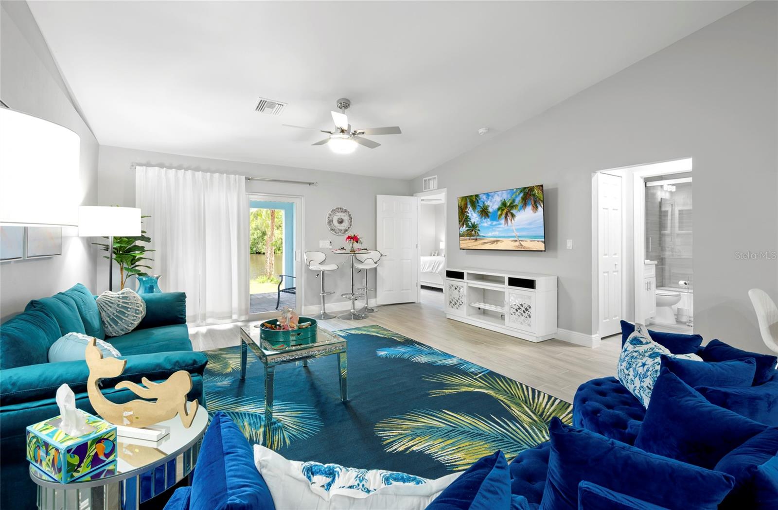 2098 Como St Property Photo 15