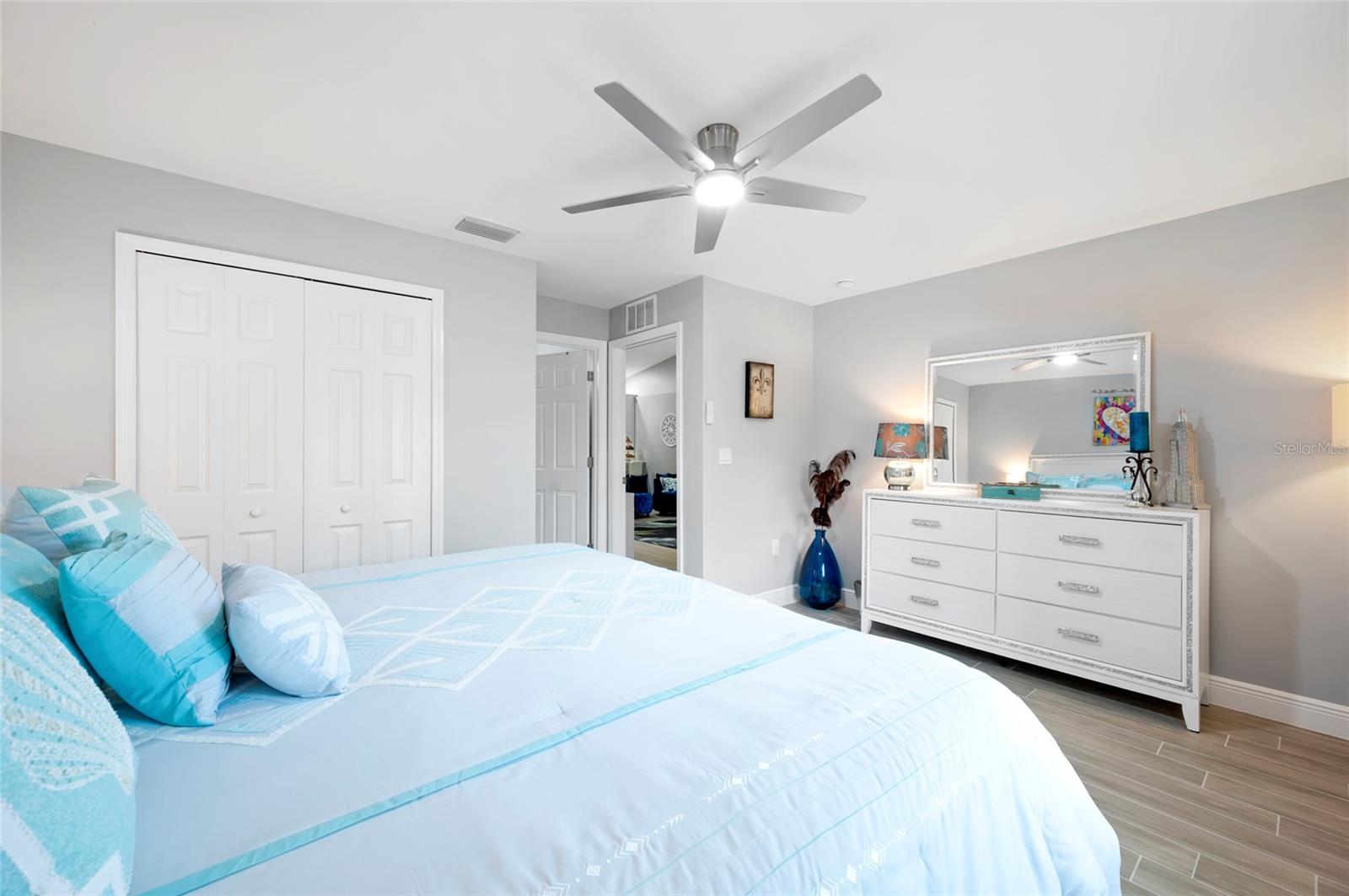2098 Como St Property Photo 19