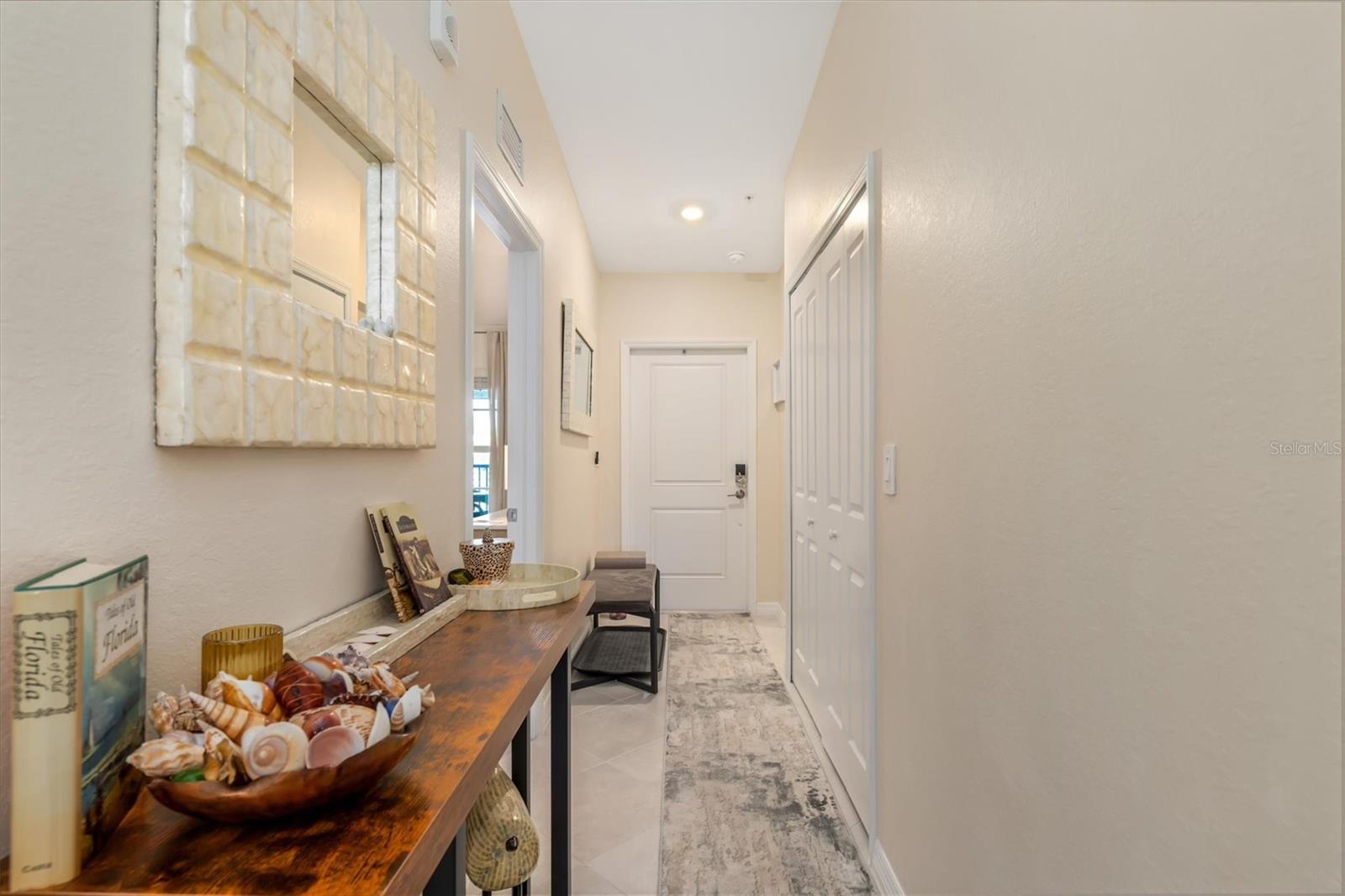 14221 Heritage Landing Blvd #2026 Property Photo 11