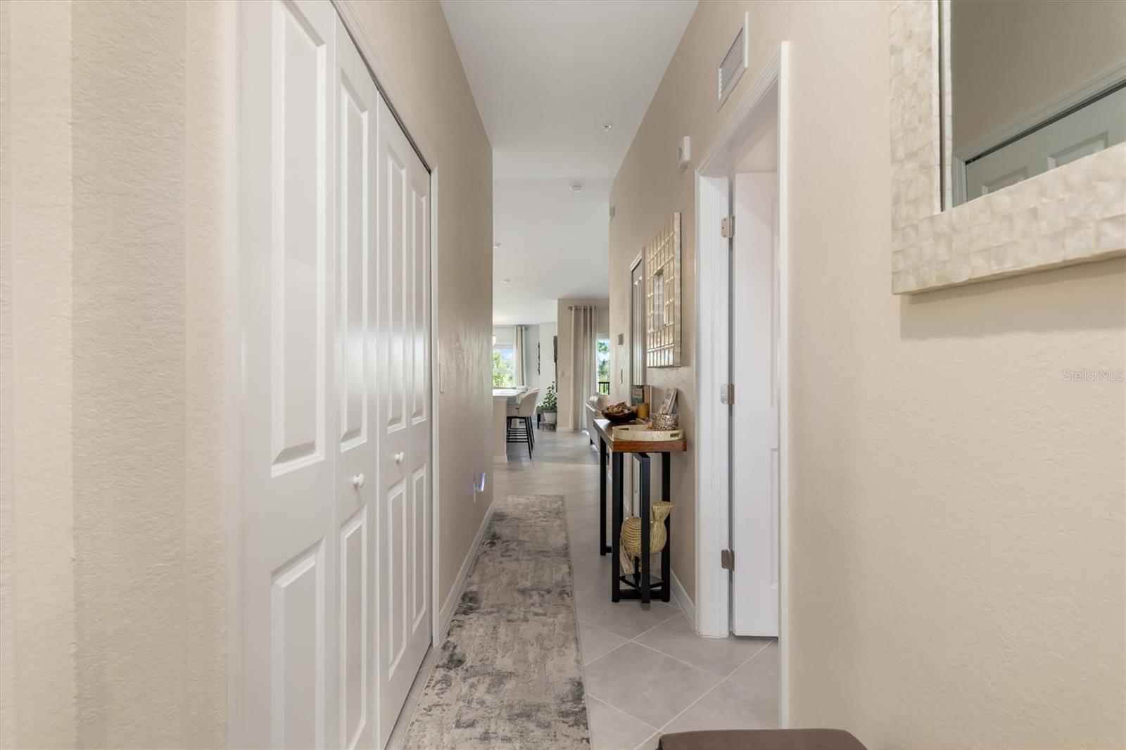 14221 Heritage Landing Blvd #2026 Property Photo 17