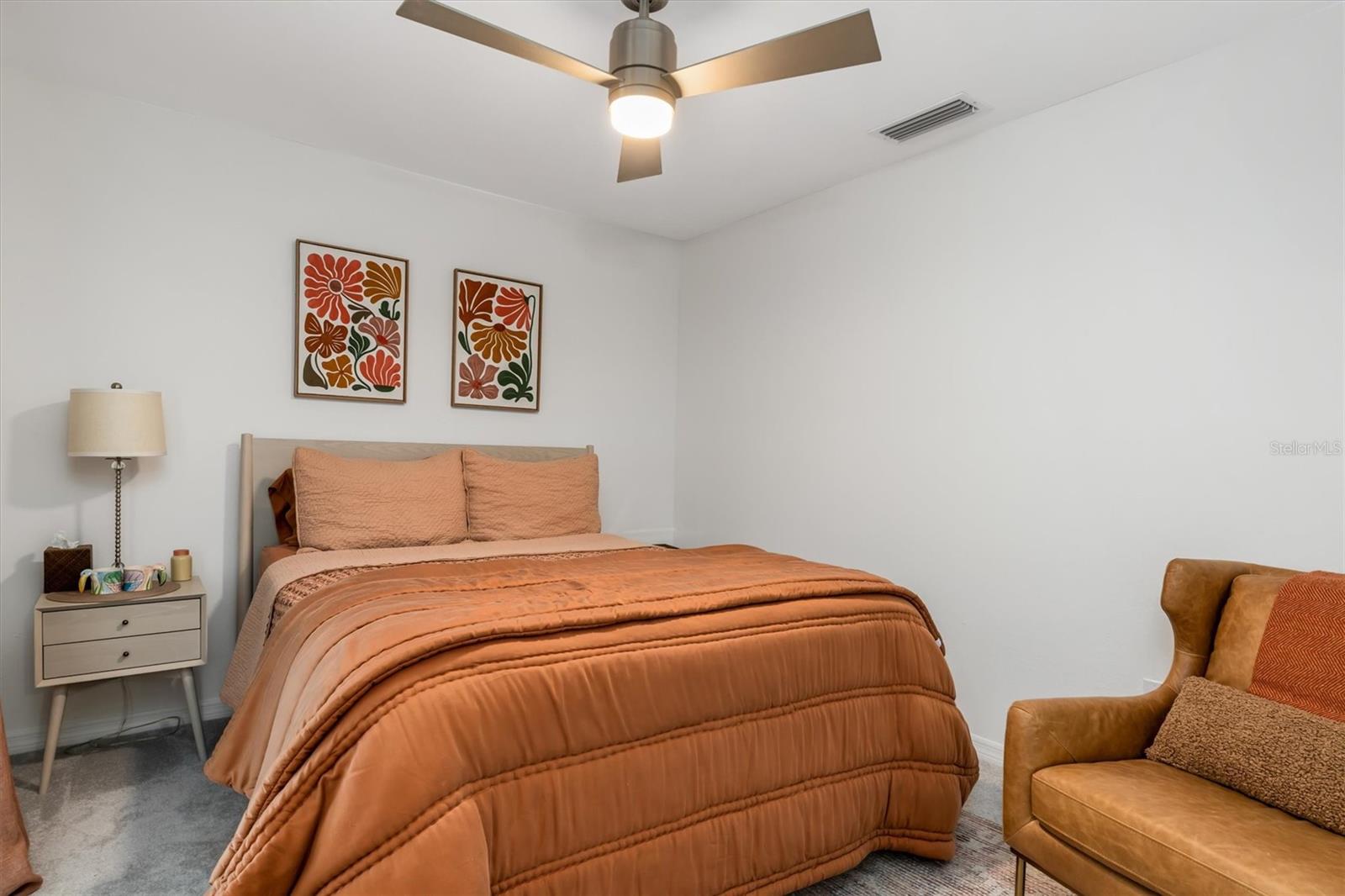 14221 Heritage Landing Blvd #2026 Property Photo 18