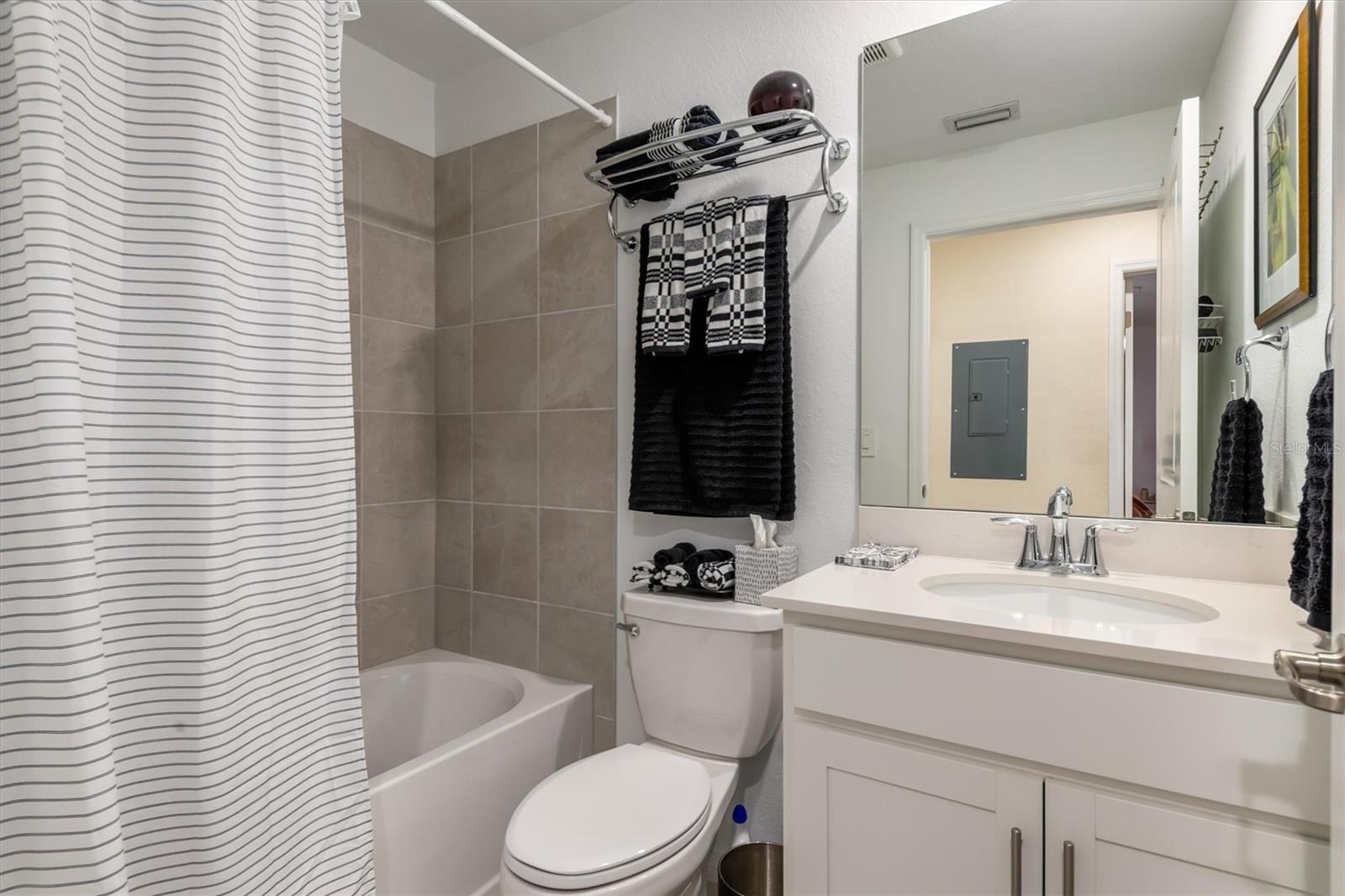 14221 Heritage Landing Blvd #2026 Property Photo 19