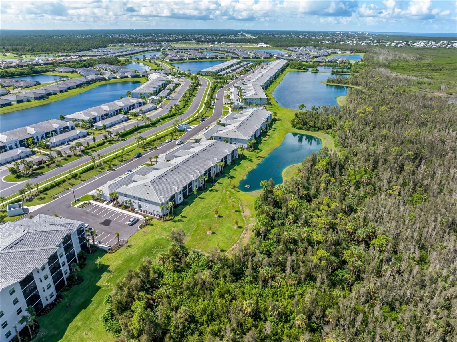 14221 Heritage Landing Blvd #2026 Property Photo 42