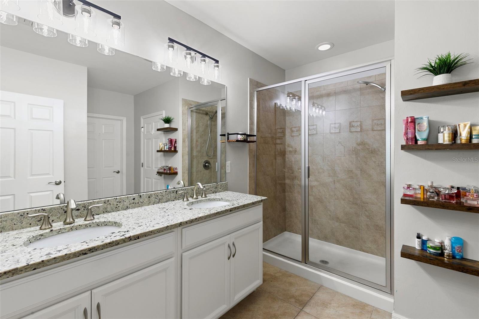 3215 Birchin Ln Property Photo 15