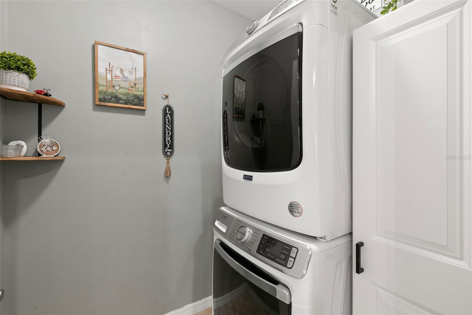 3215 Birchin Ln Property Photo 21