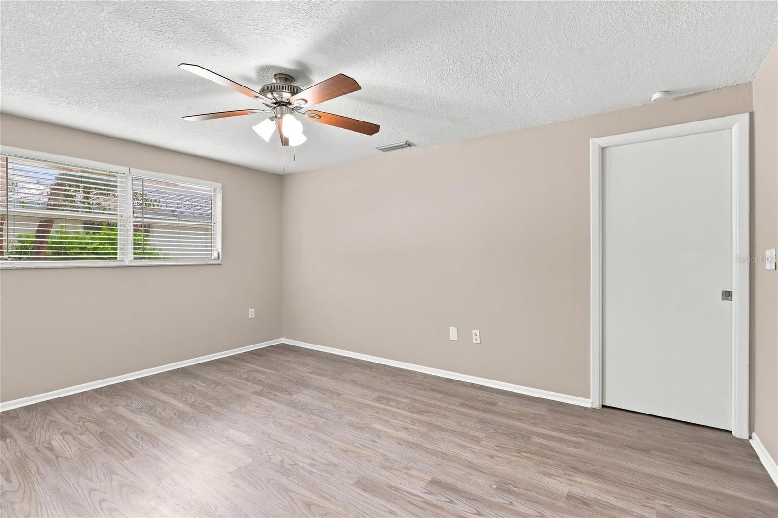 131 Degas Dr Property Photo 30