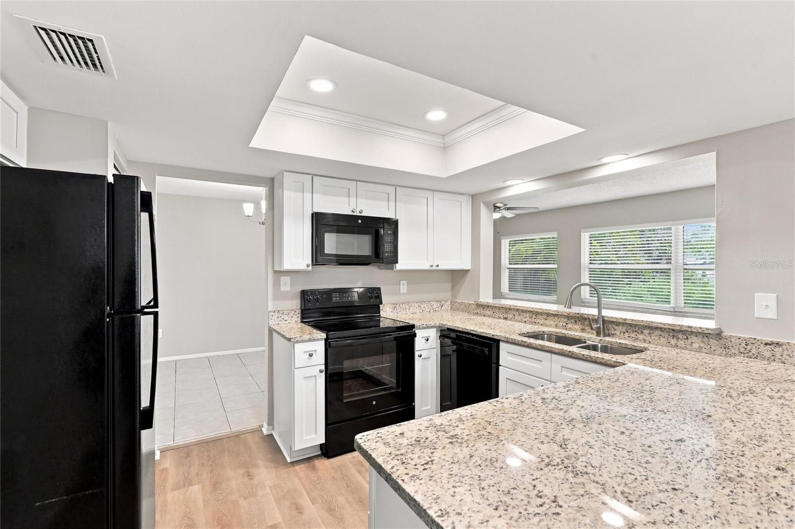 1594 Beacon Dr Property Photo 2