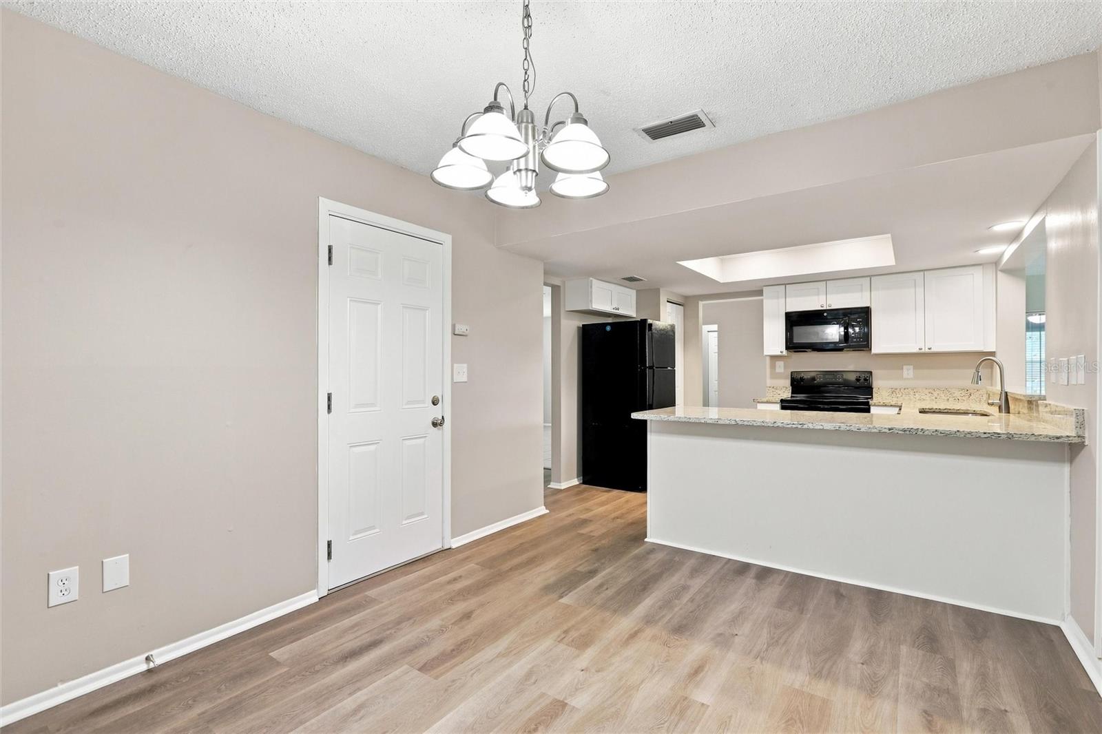 1594 Beacon Dr Property Photo 12