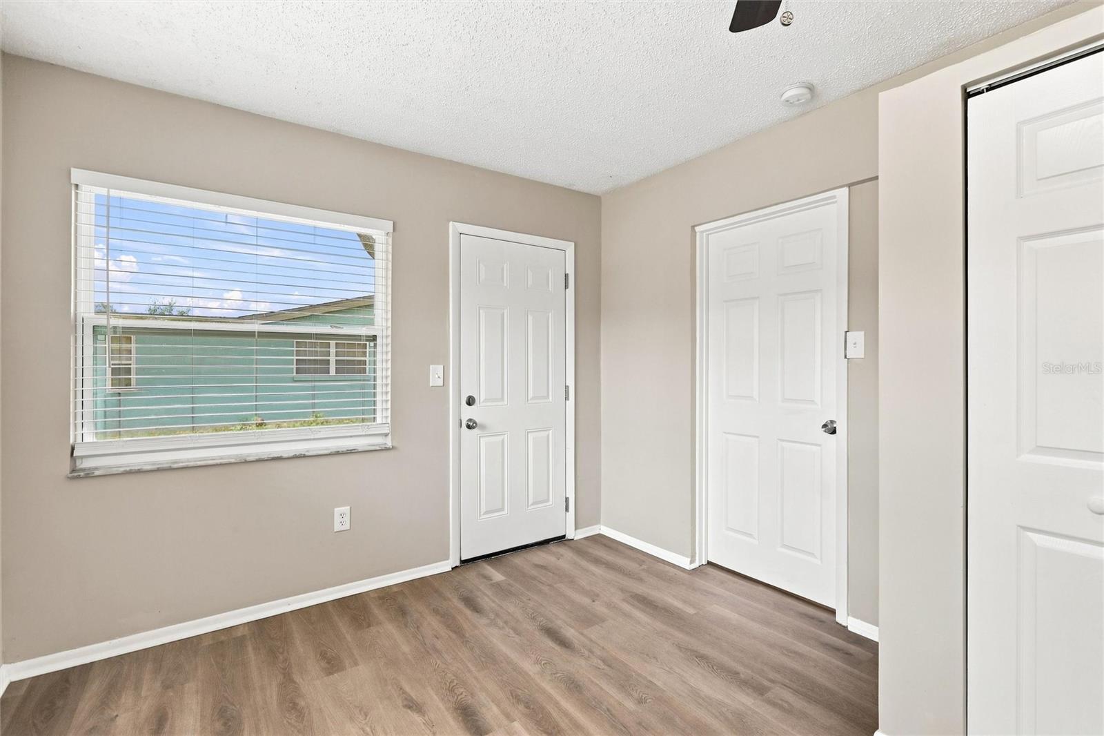 1594 Beacon Dr Property Photo 16