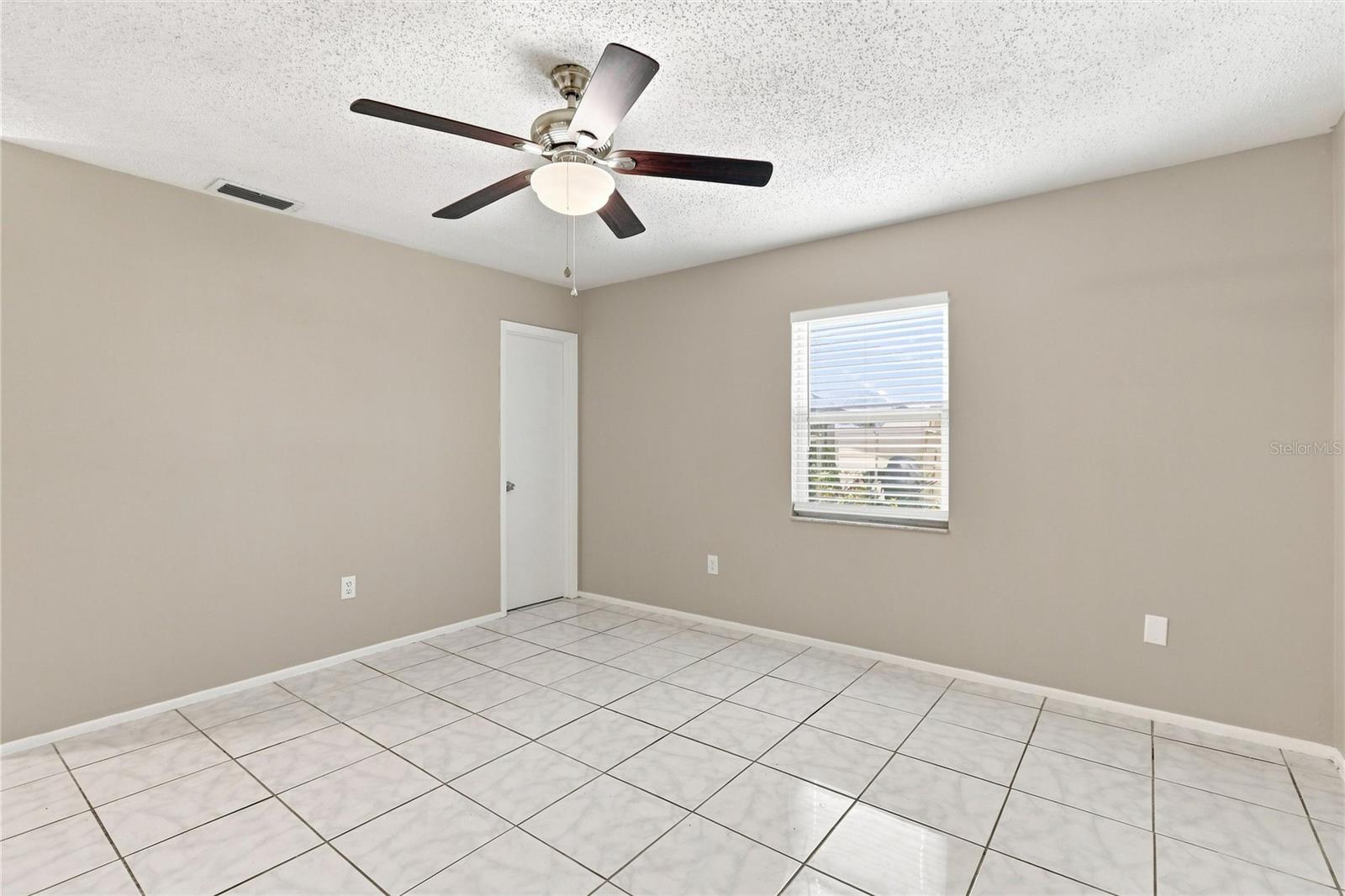 1594 Beacon Dr Property Photo 22