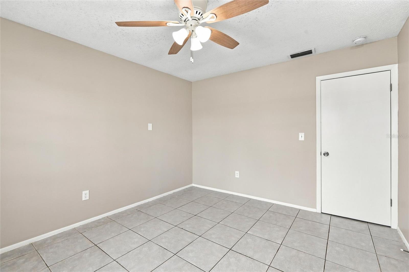 1594 Beacon Dr Property Photo 27