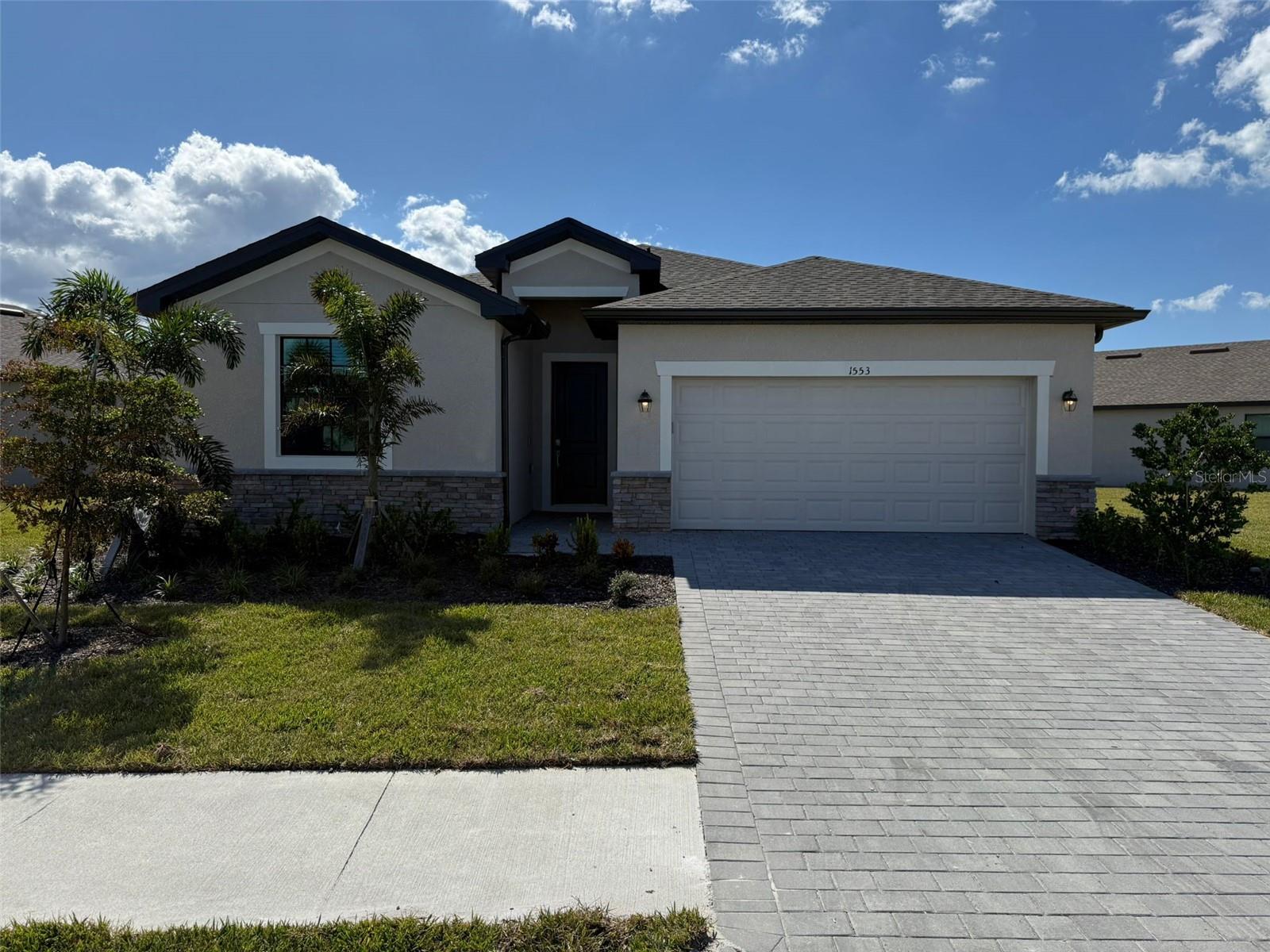 1553 Saddlewood Cir Property Photo 2
