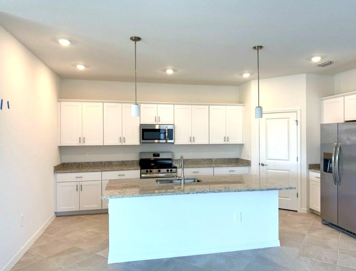 1553 Saddlewood Cir Property Photo 4