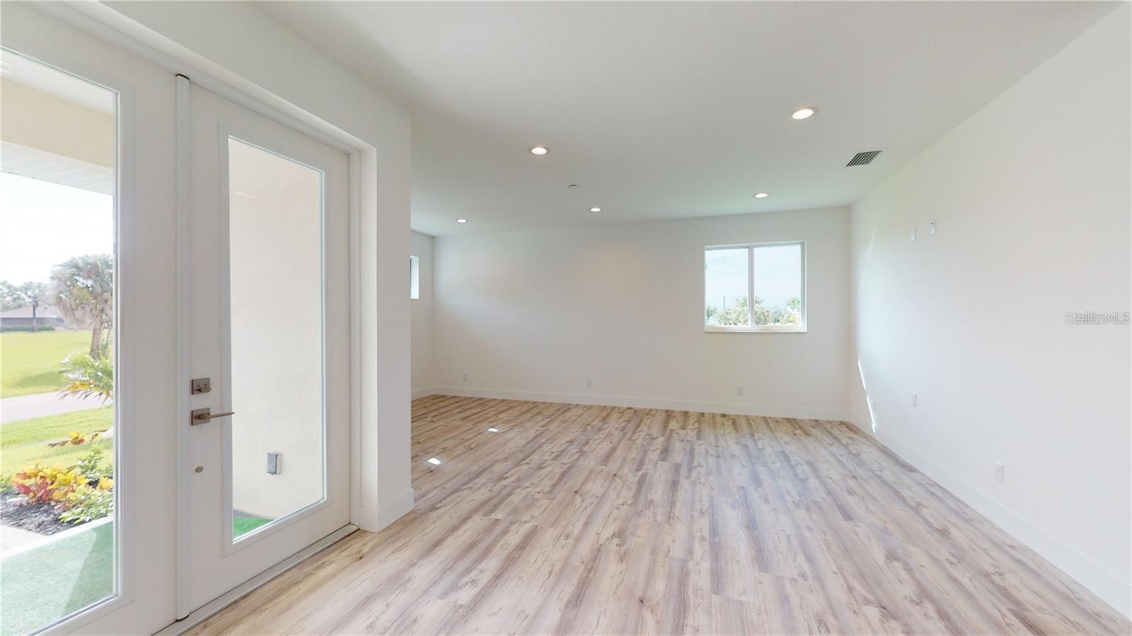17007 Ginger Ln Property Photo 6