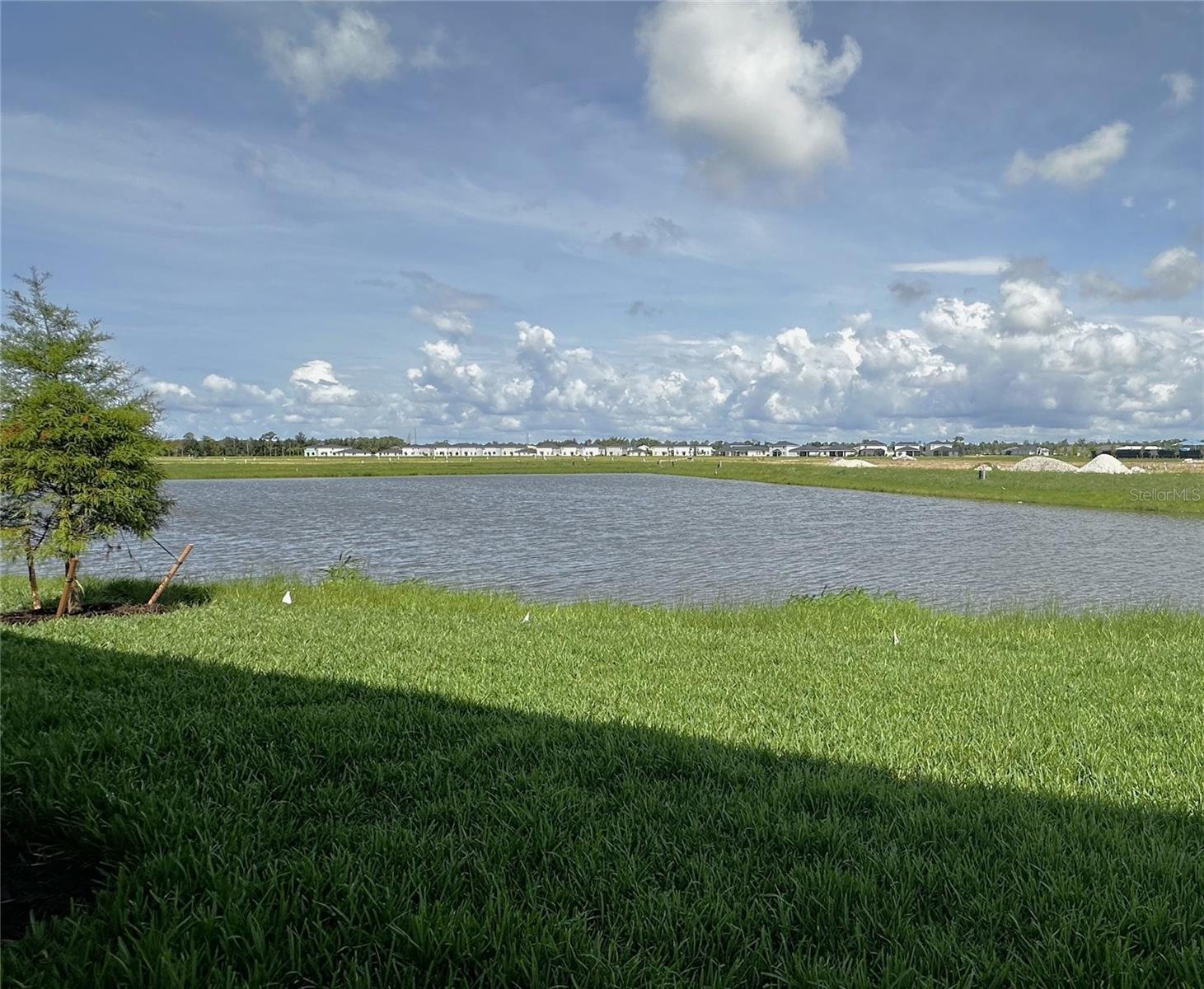 28521 Sweet Meadow Dr Property Photo 2