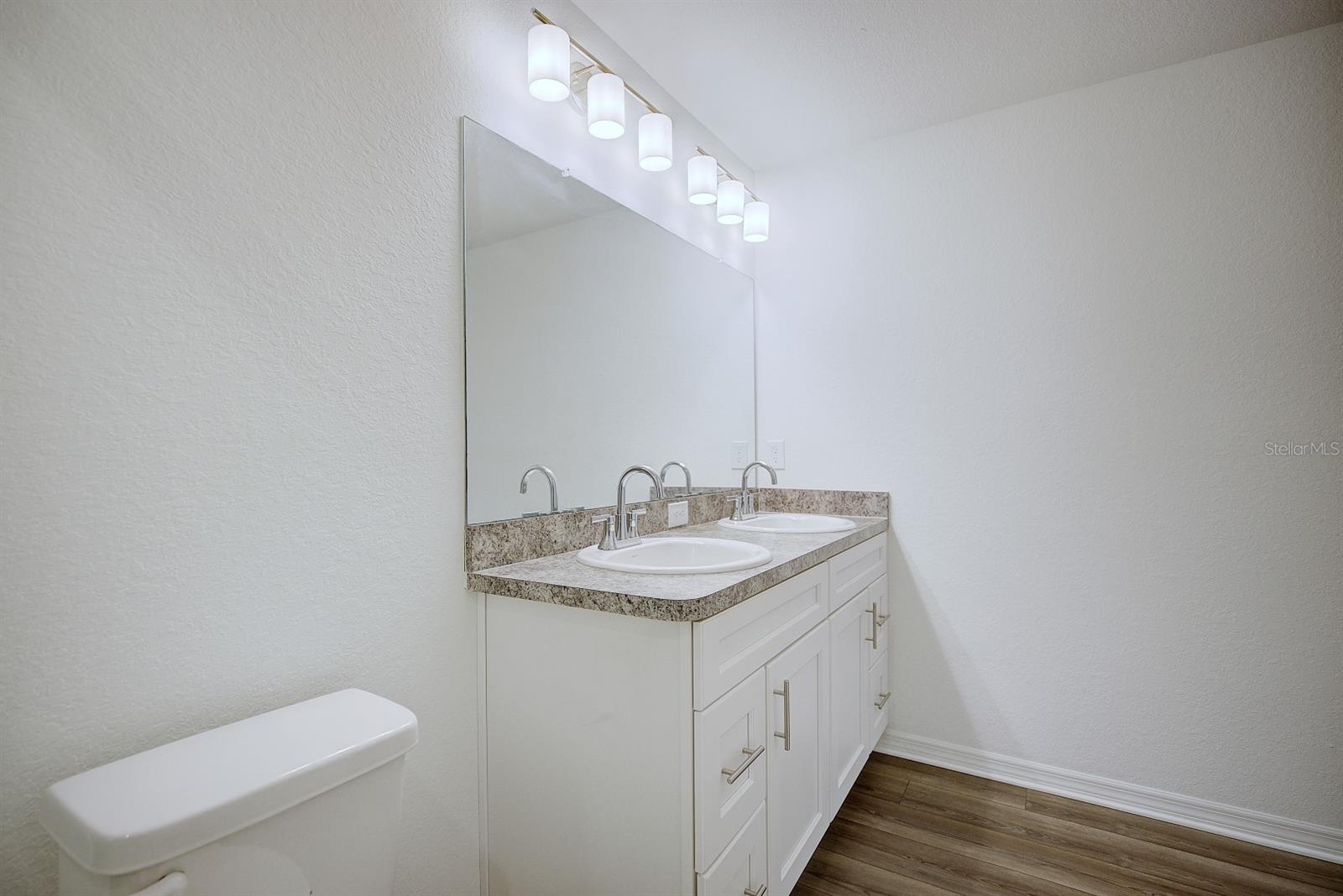 4550 San Ignacio Dr Property Photo 15