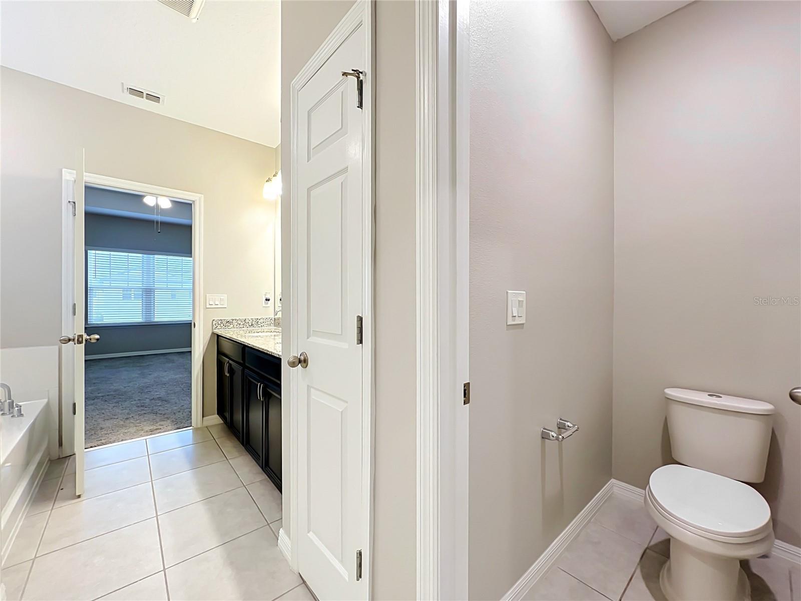 1549 Astoria Arbor Ln Property Photo 33