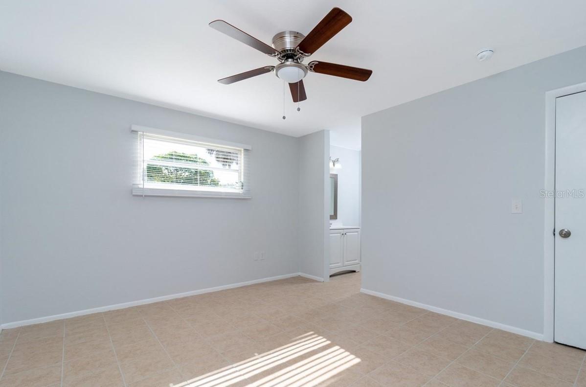533 E Charlotte Ave Property Photo 8