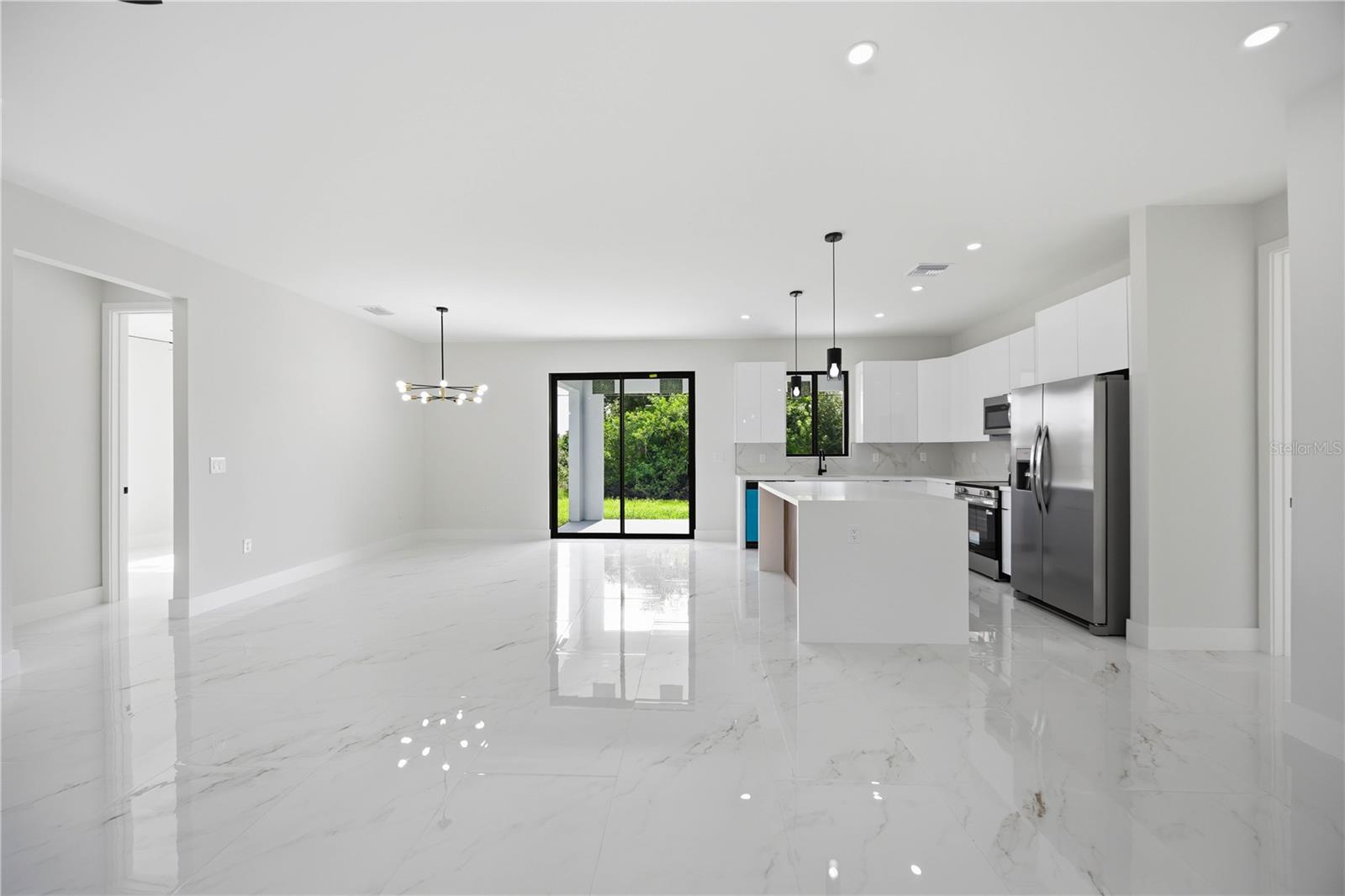 1299 Barton Ave Property Photo 4