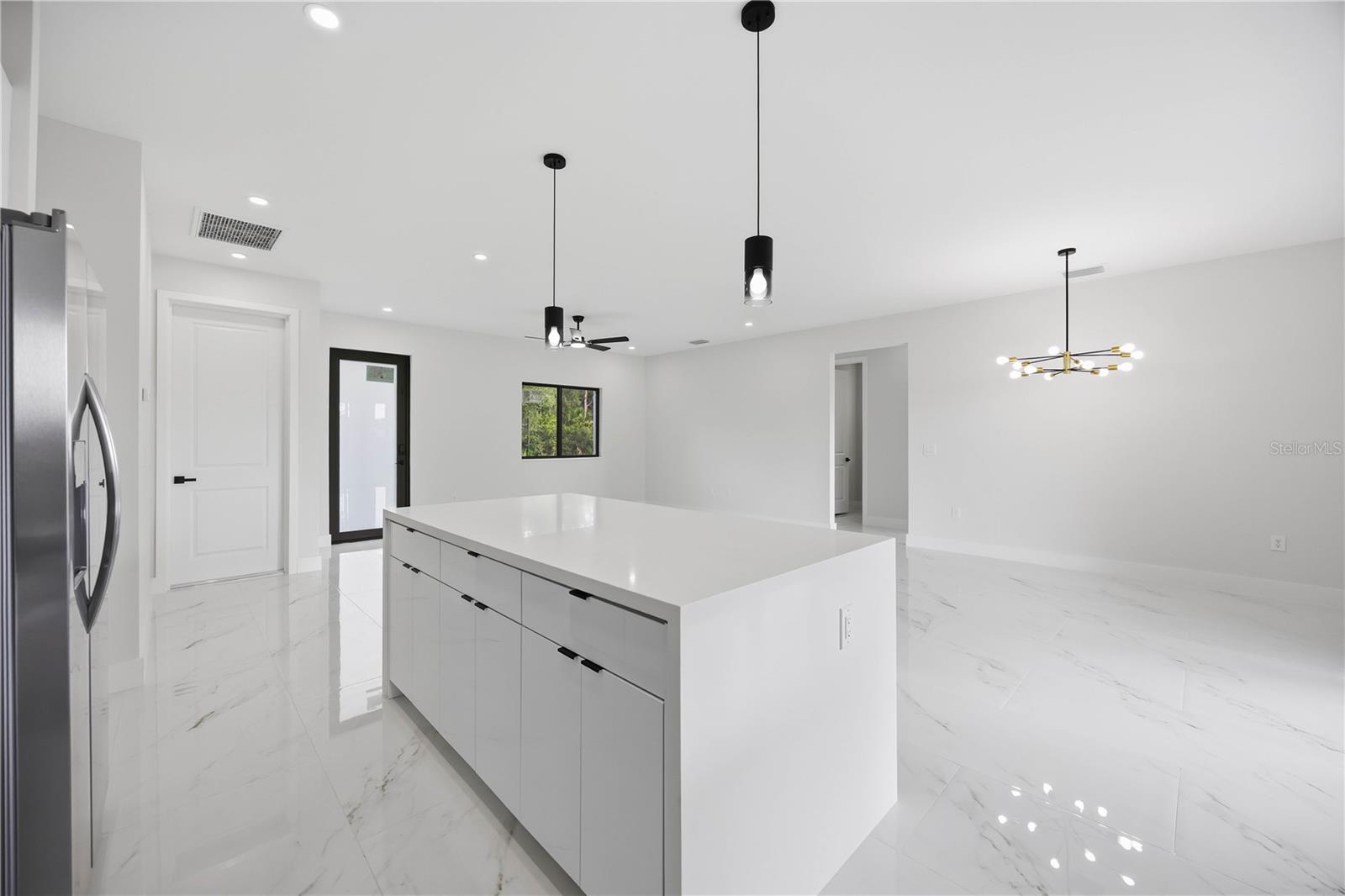 1299 Barton Ave Property Photo 12