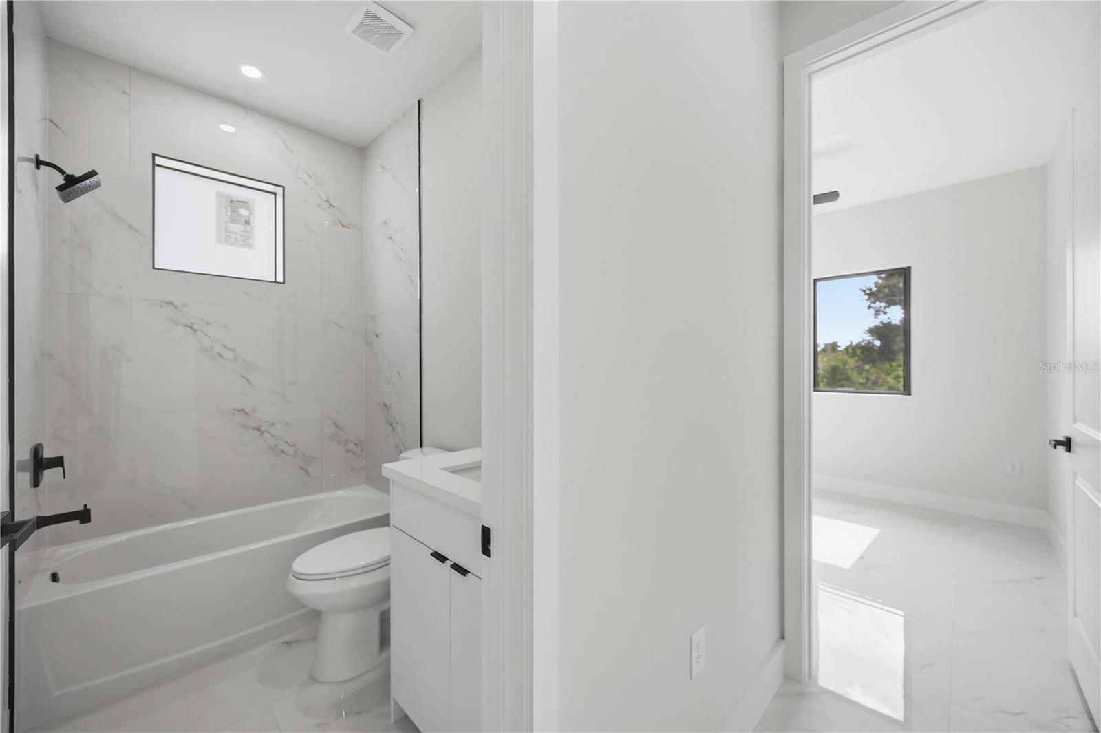 1299 Barton Ave Property Photo 17