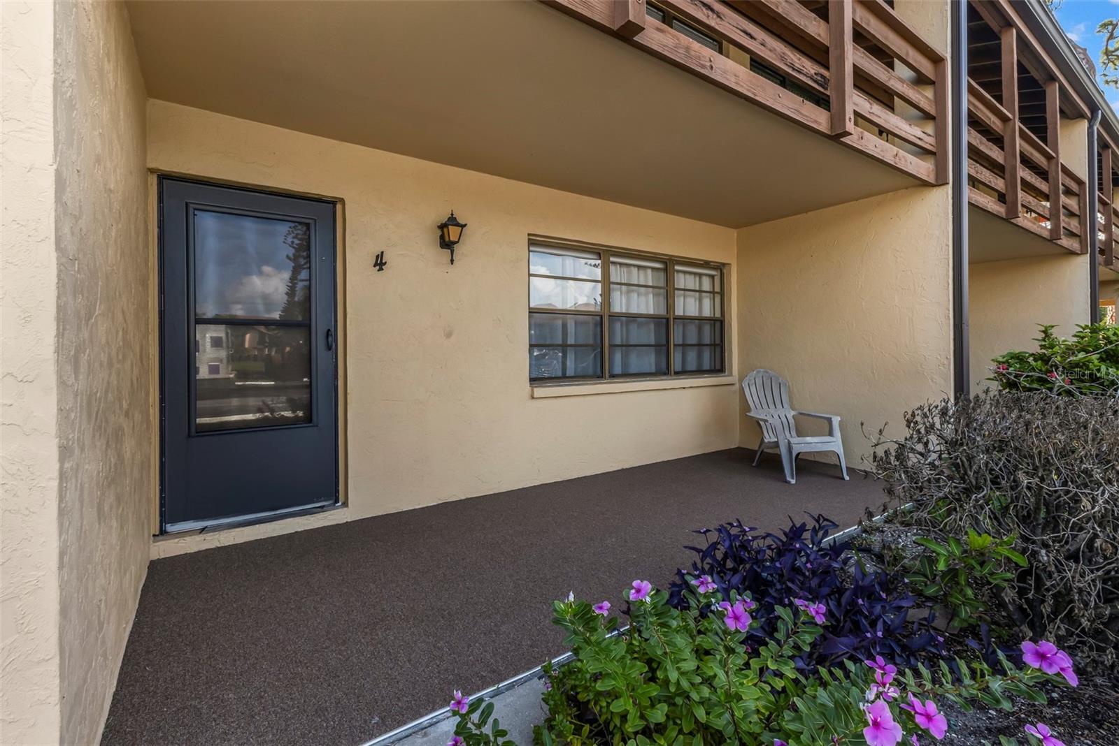 8 QUAILS RUN BLVD #4 Property Photo 1