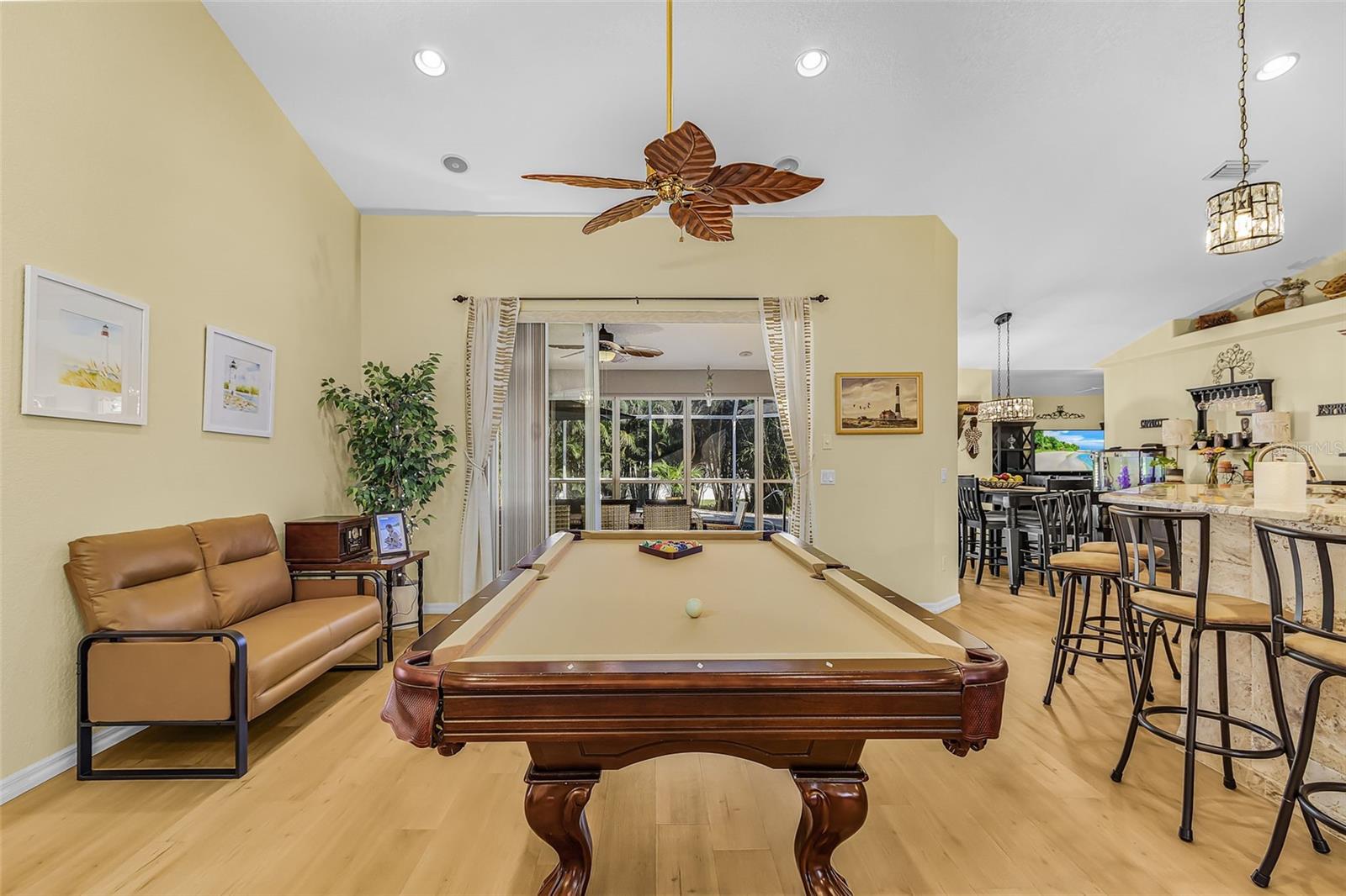 4240 Fernway Dr Property Photo 8