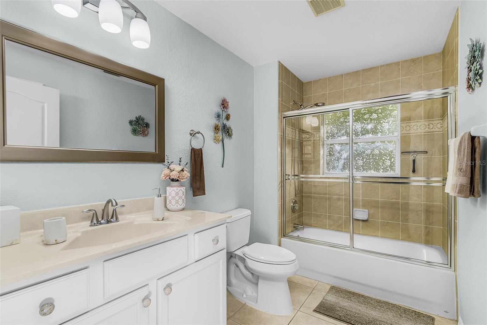 4240 Fernway Dr Property Photo 18