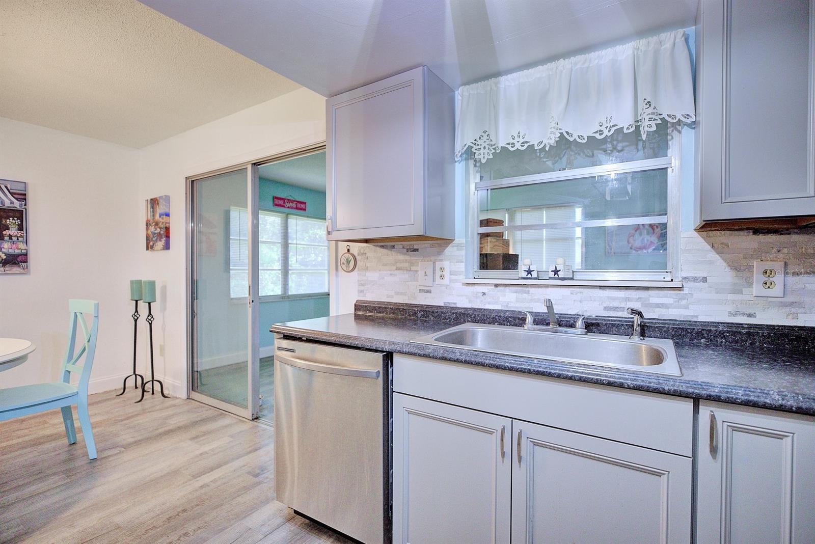 306 Lark Ter Property Photo 12