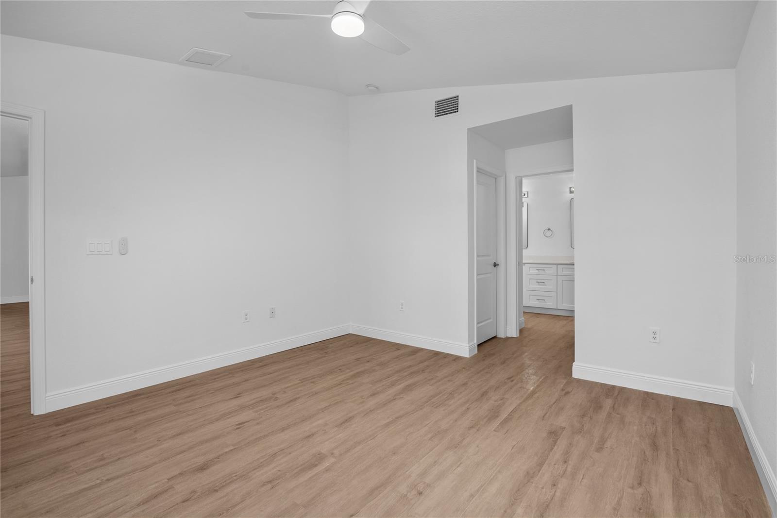 4462 Amari Rd Property Photo 7
