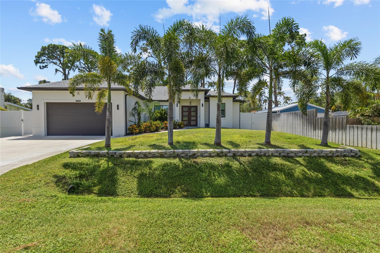 4722 NEPTUNE RD Property Photo 1