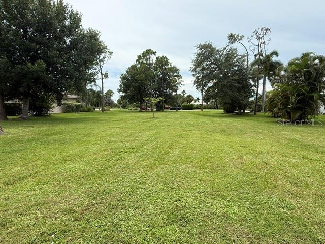 3030 Big Bend Cir Property Photo 9