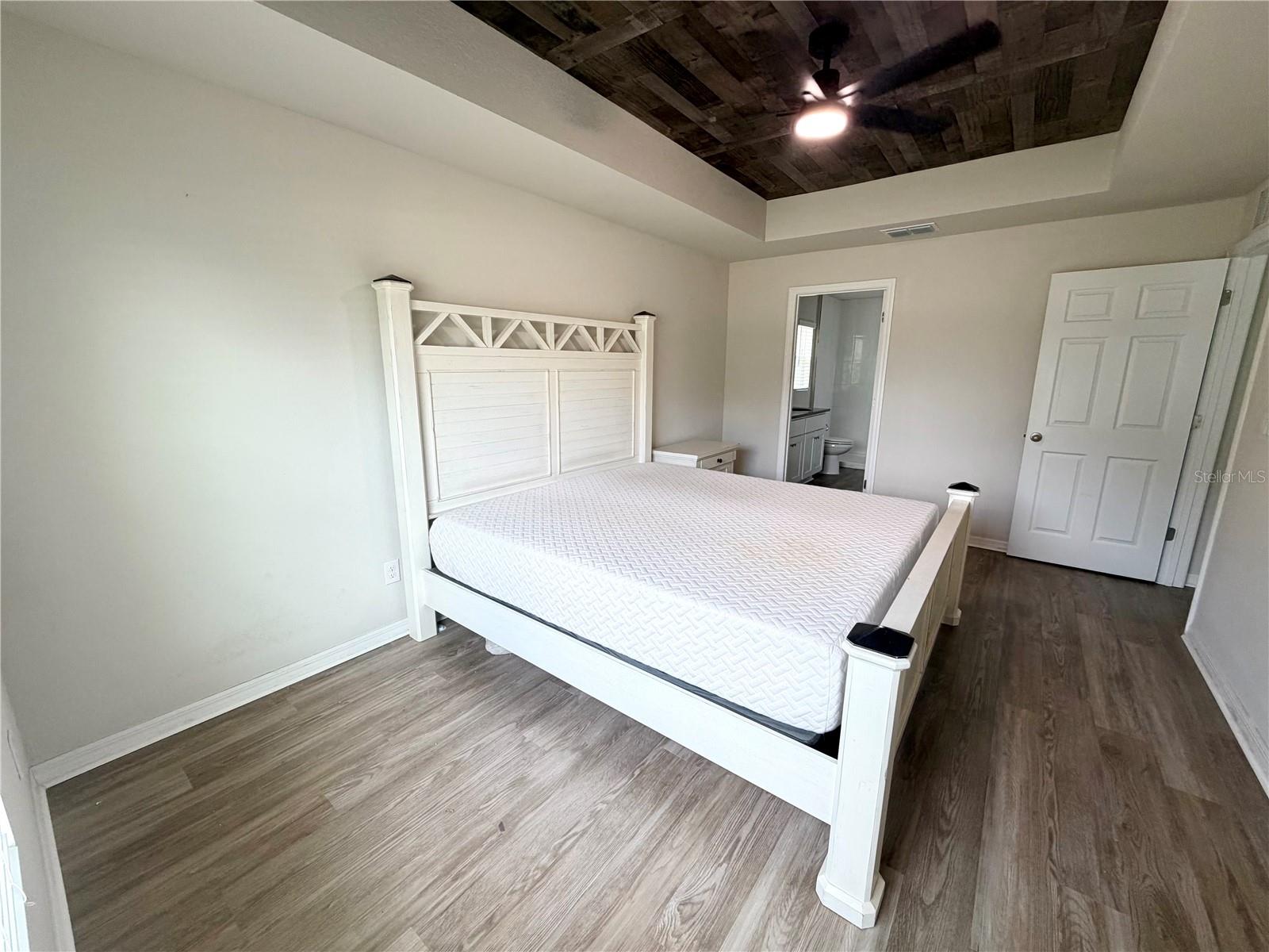 11034 Carnegie Ave. Property Photo 8