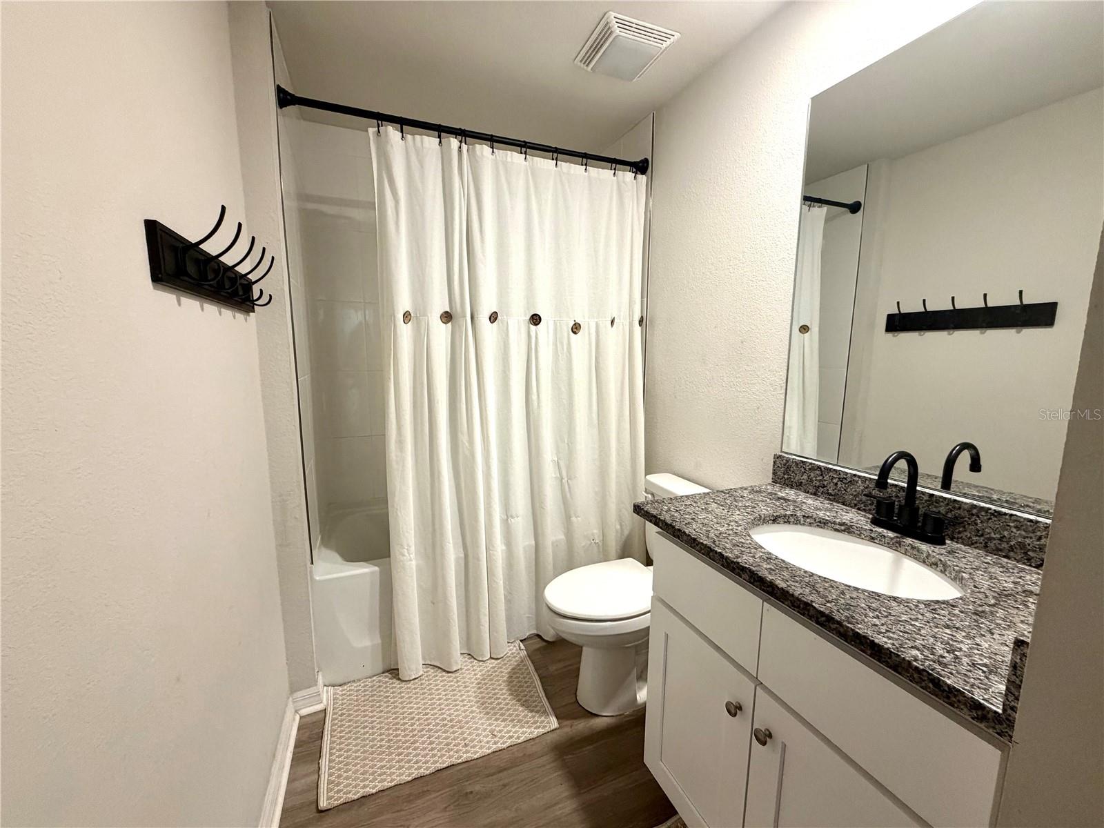 11034 Carnegie Ave. Property Photo 13