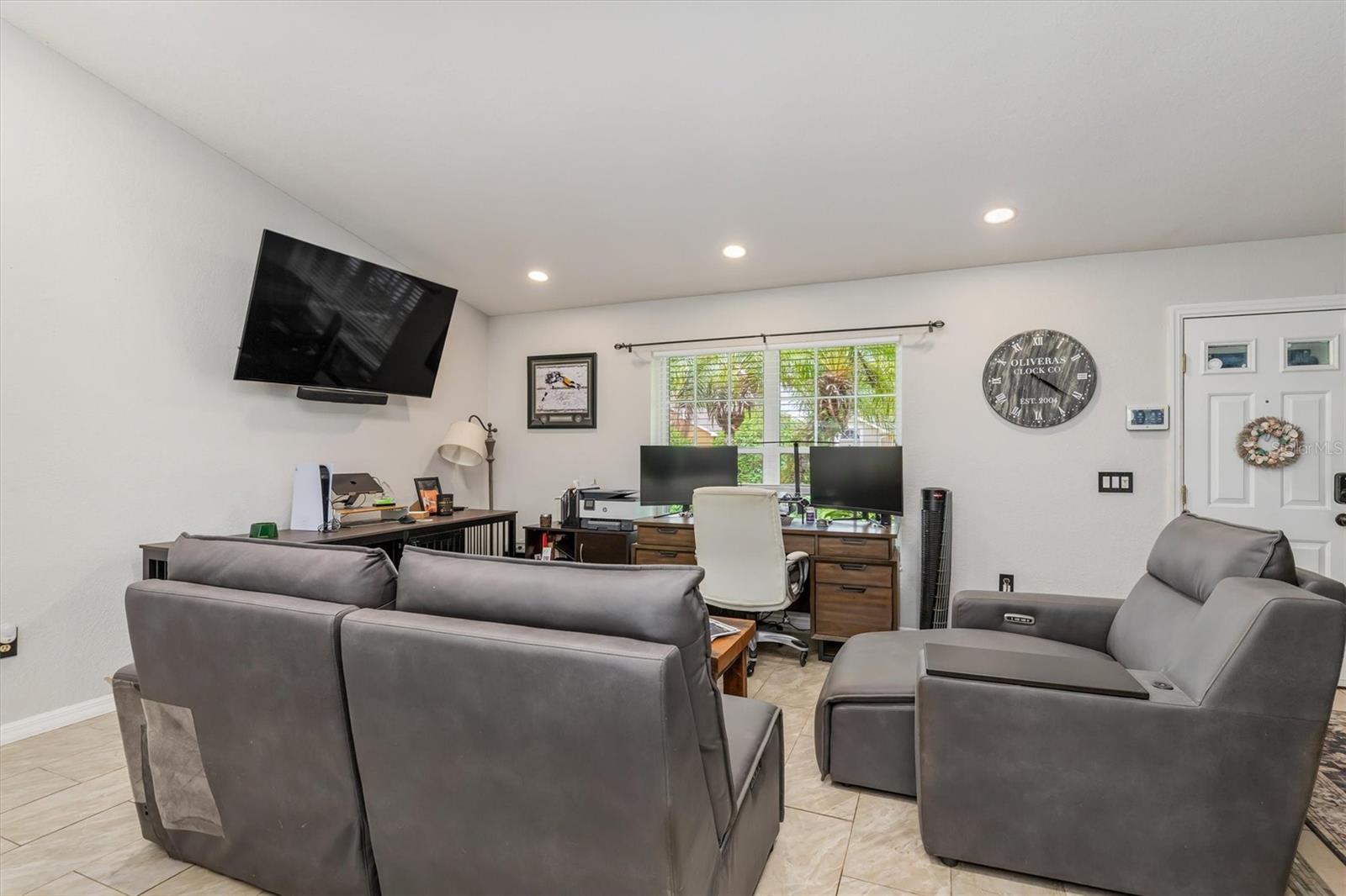 26550 Valparaiso Dr Property Photo 5