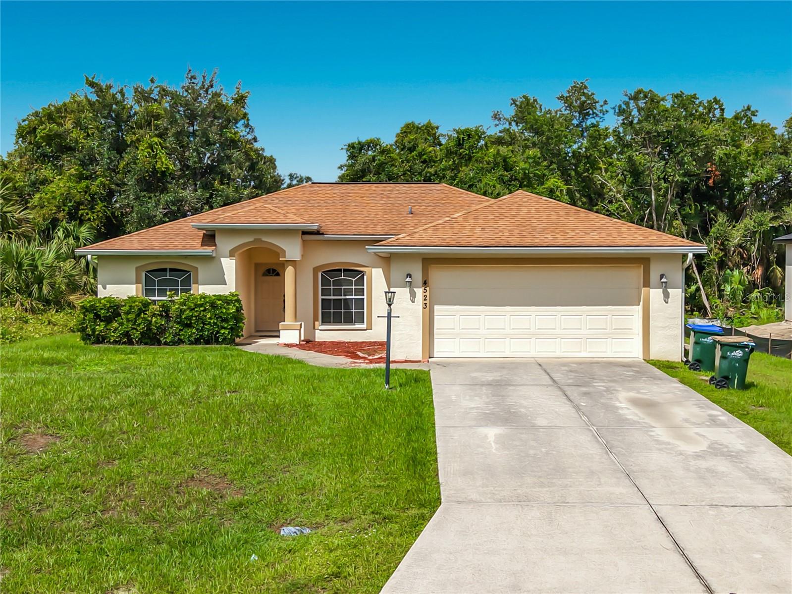 4523 BUTTERFLY LN Property Photo 1