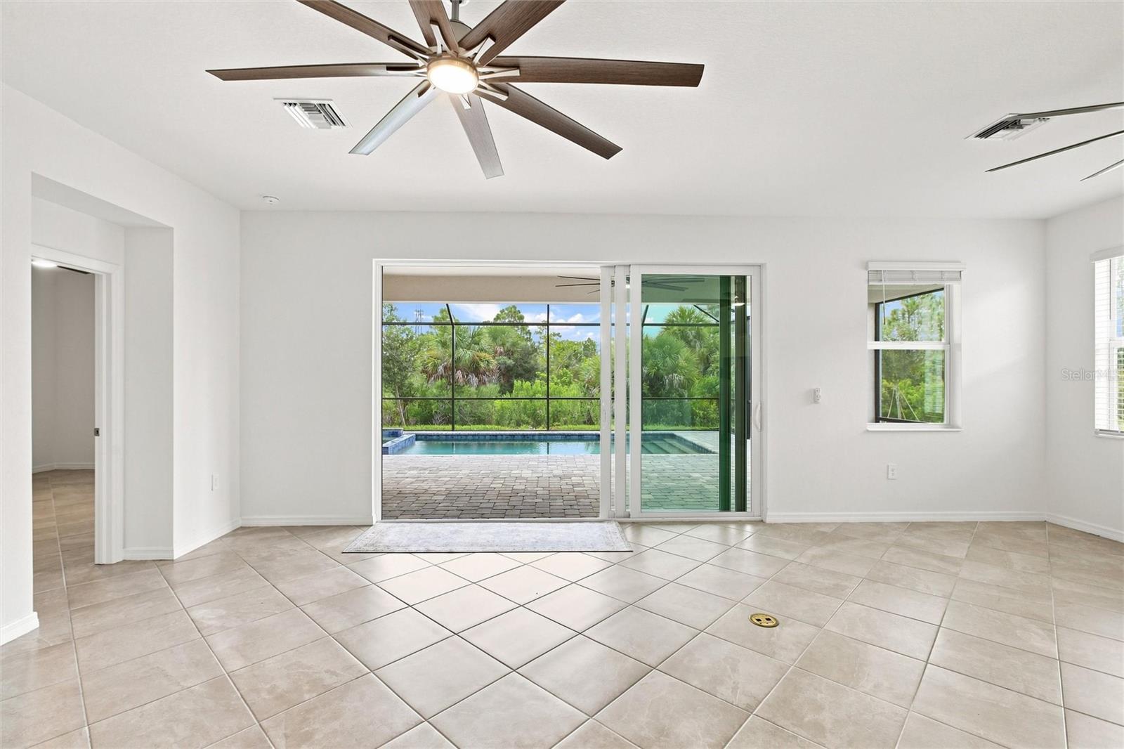 11296 Pinot Dr Property Photo 7