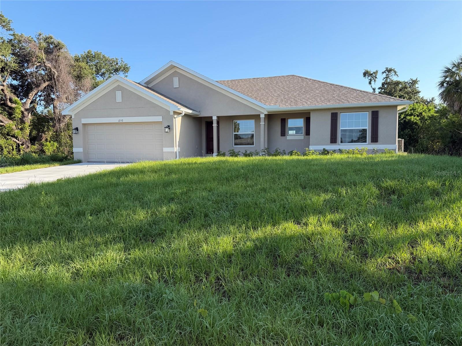 1252 Fleetwood Dr Property Photo 1