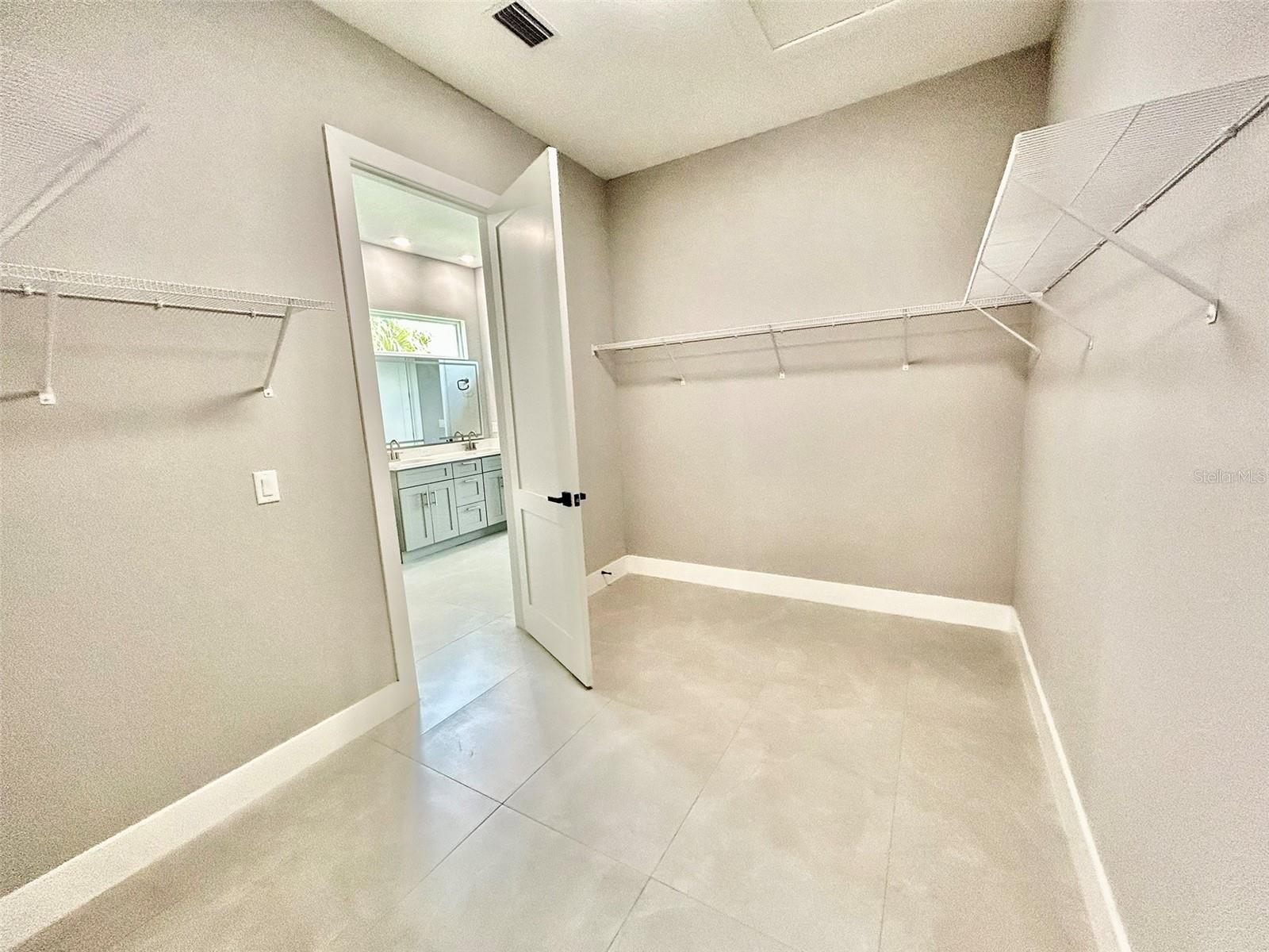 8147 Tracy Cir Property Photo 15