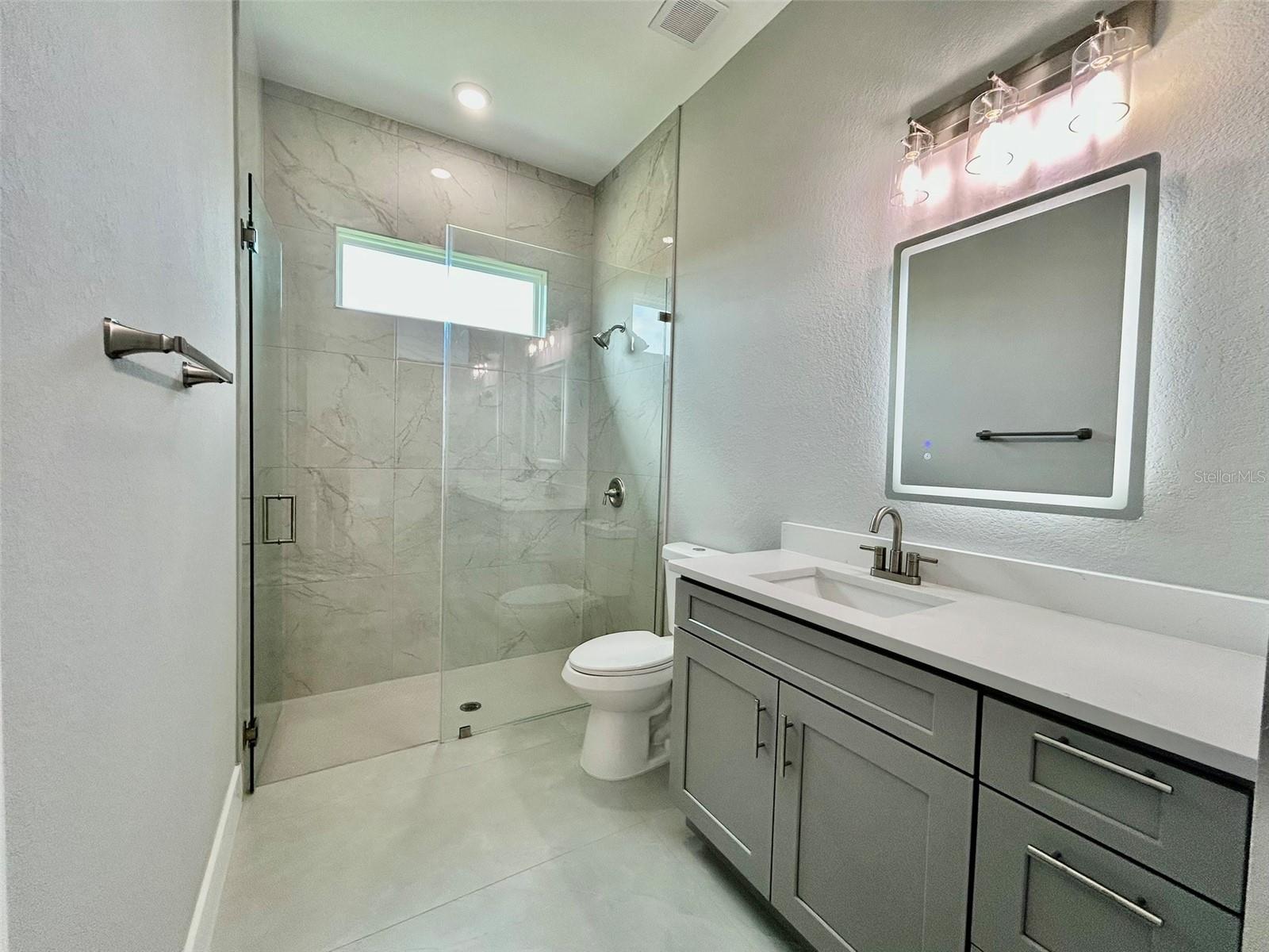 8147 Tracy Cir Property Photo 18